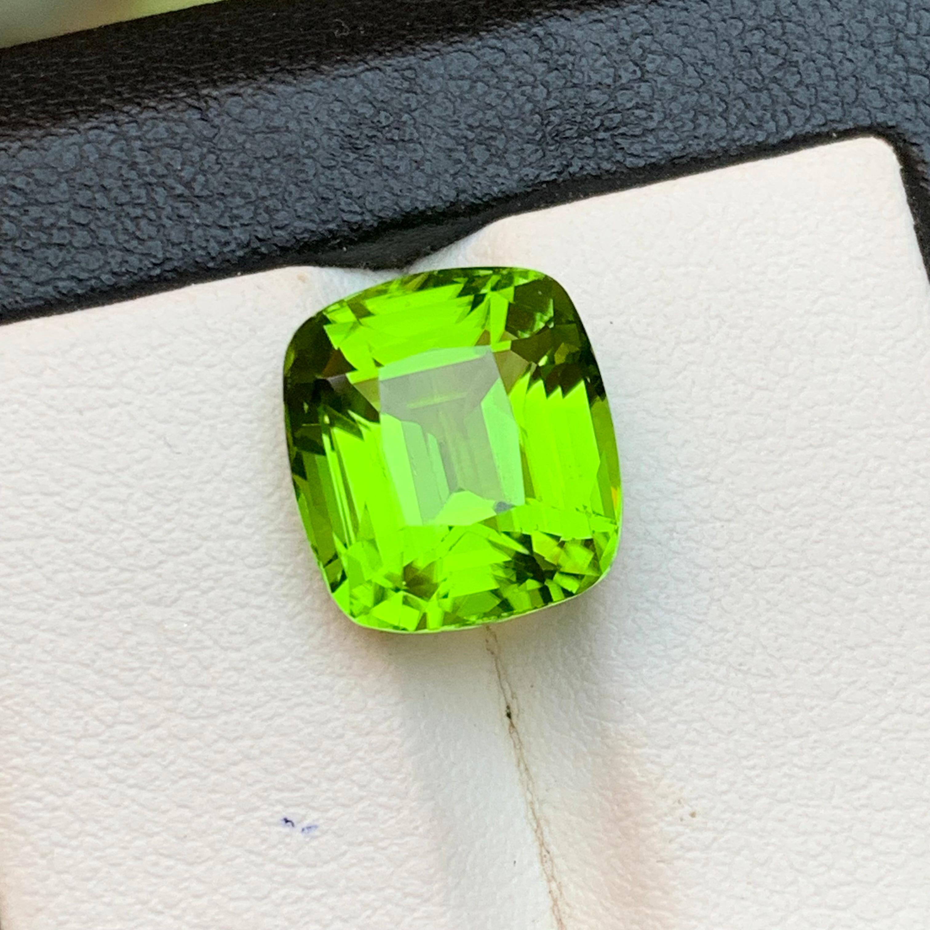 Peridoto verde vivo 8.27 ct Piedra natural suelta talla cojín para anillo -Joyería Corte cojín en venta