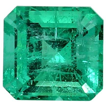 Vivid Green Square Cut Russian Emerald Ring Gem 1.56 Carat Weight For Sale