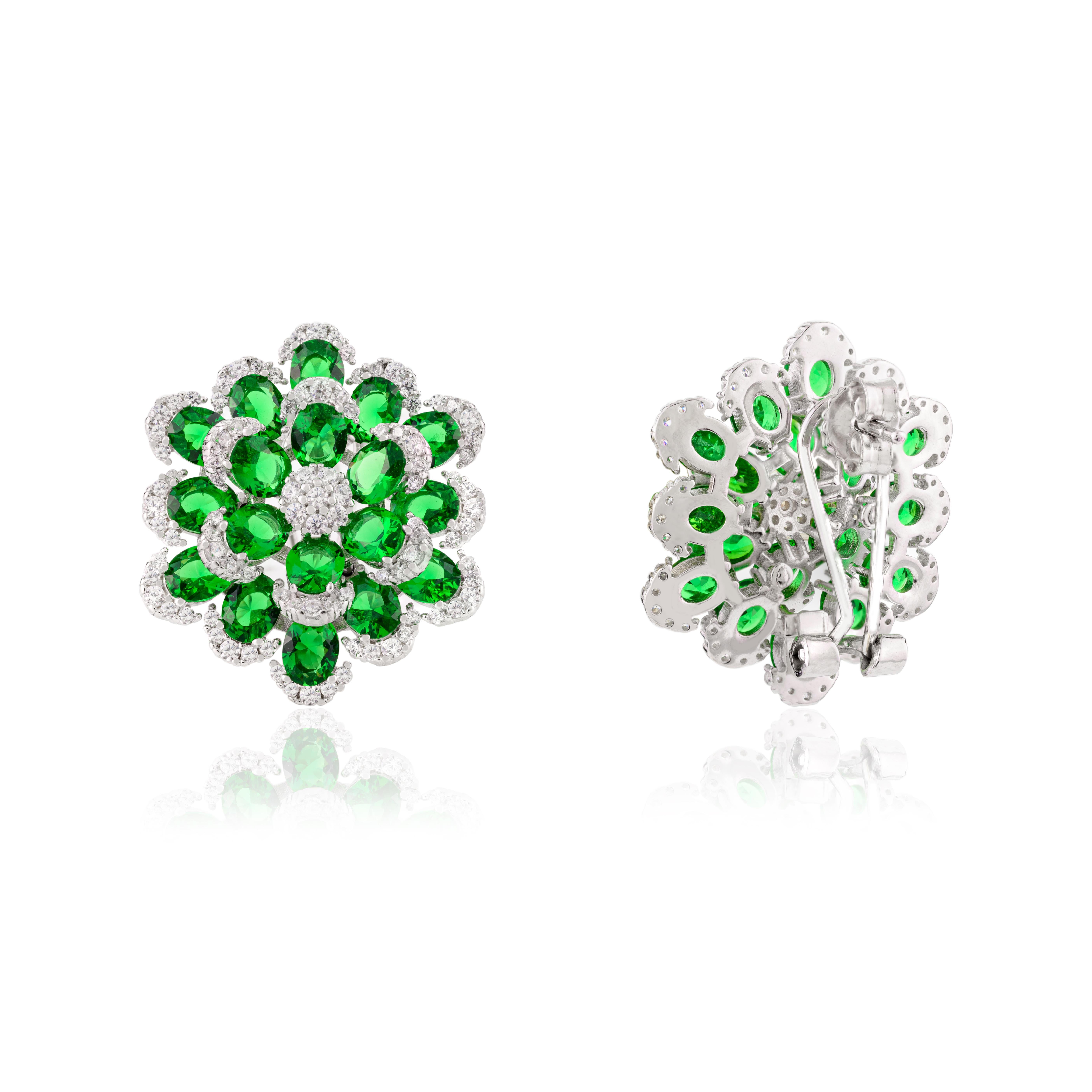 Vivid Green Statement Rhinestone Floral Stud Earrings in Sterling Silver for Mom In New Condition For Sale In New York, NY