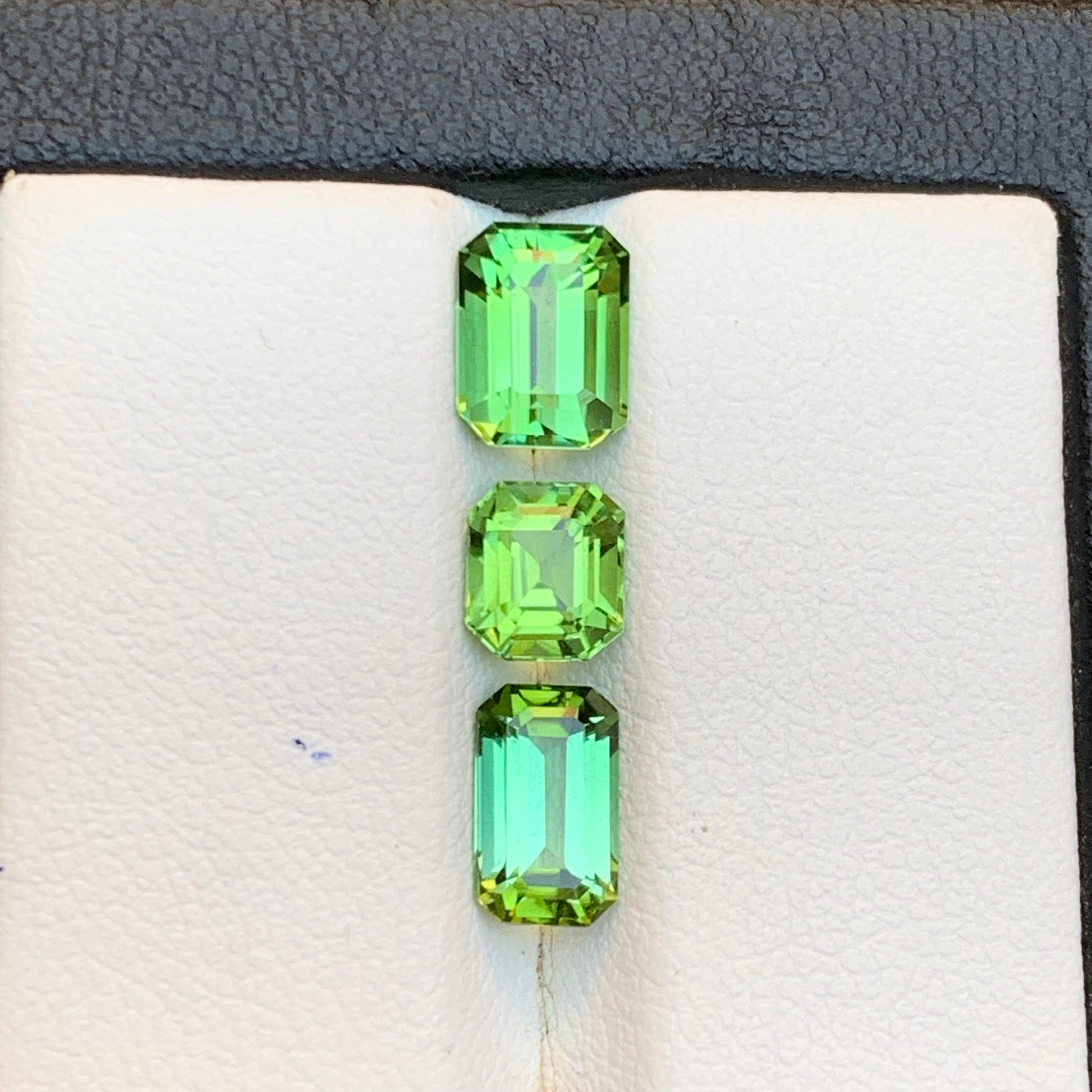 Vivid Green Tourmaline 4.03 Ct Emerald Cut Natural Loose Gemstone Parcel-Jewelry en vente 6
