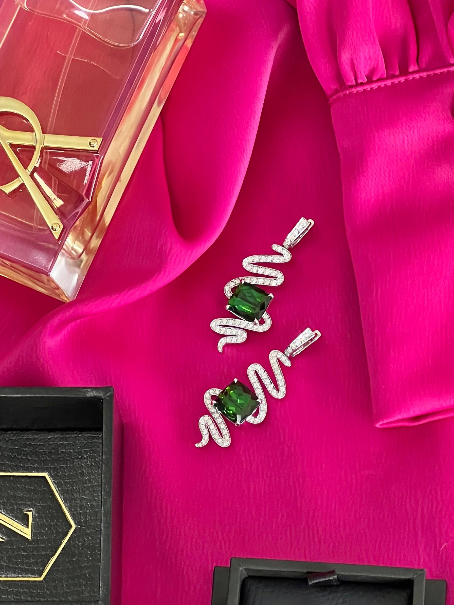 Vivid Brazilian Green Tourmaline and Diamond Spiral Earrings in 18k White Gold  For Sale 2