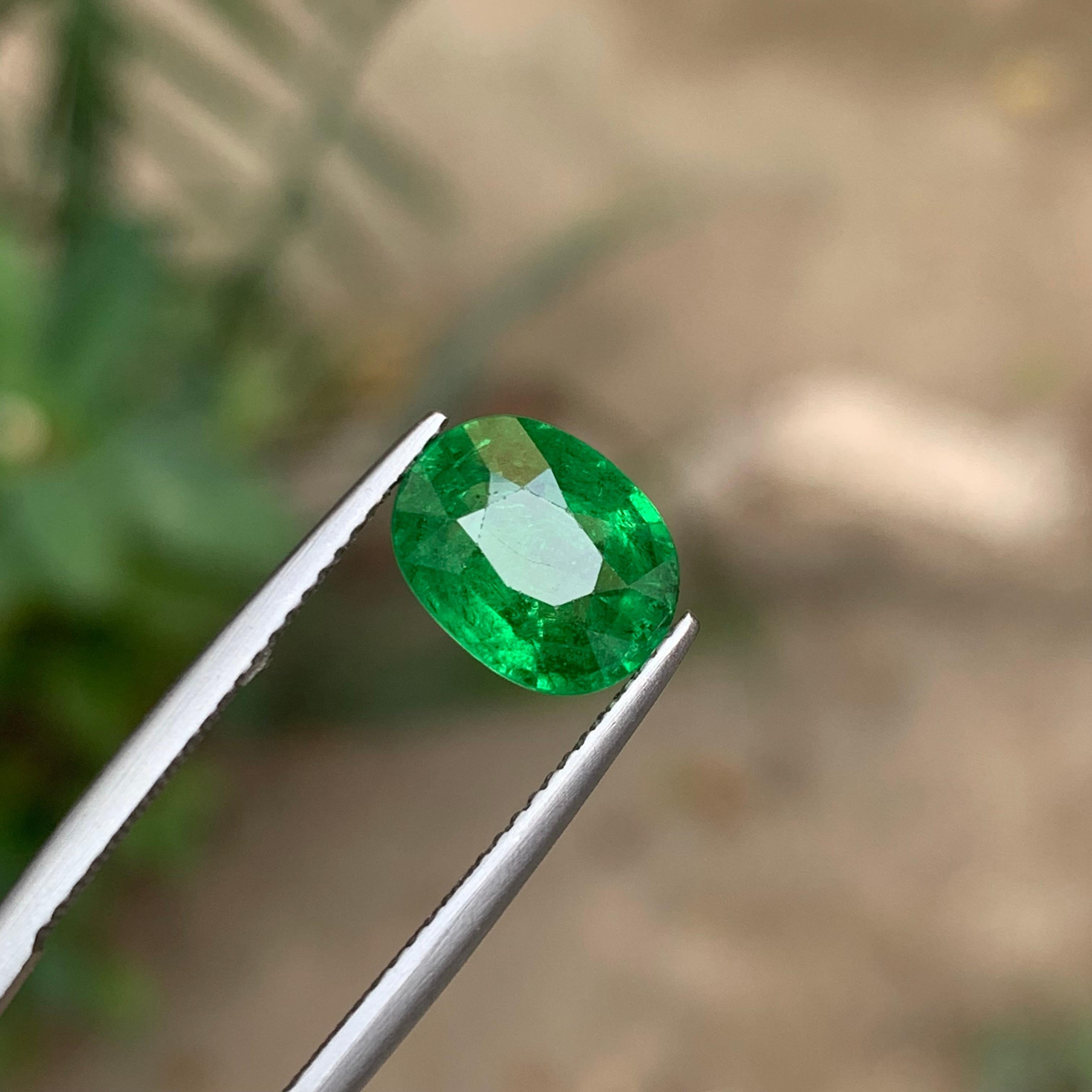 Granato Tsavorite Verde Vivido Gemma Naturale Sciolta 2,91 Ct Taglio Ovale per Anello in vendita 7