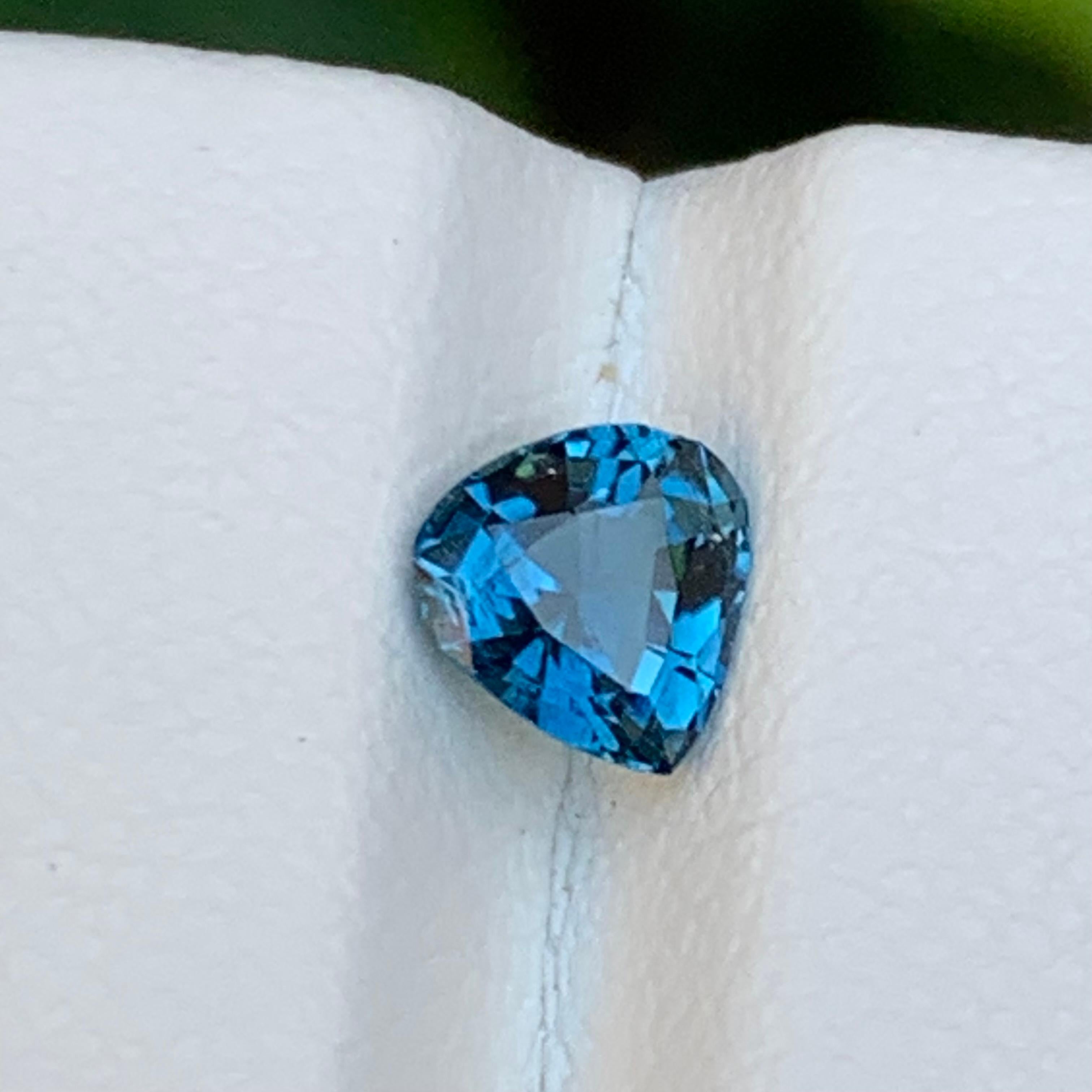 Rare Vivid Inky Blue Natural Tourmaline Loose Gemstone for Ring, or any other Jewelry Setting Pear Shape from Afghanistan!!

💎 GEMSTONE TYPE: Tourmaline
⚖️ WEIGHT: 0.65 Carat
🪚 SHAPE & CUT: Pear Cut
📏 SIZE (MM): 5.73 x 5.65 x 3.39
🌈 COLOR: 