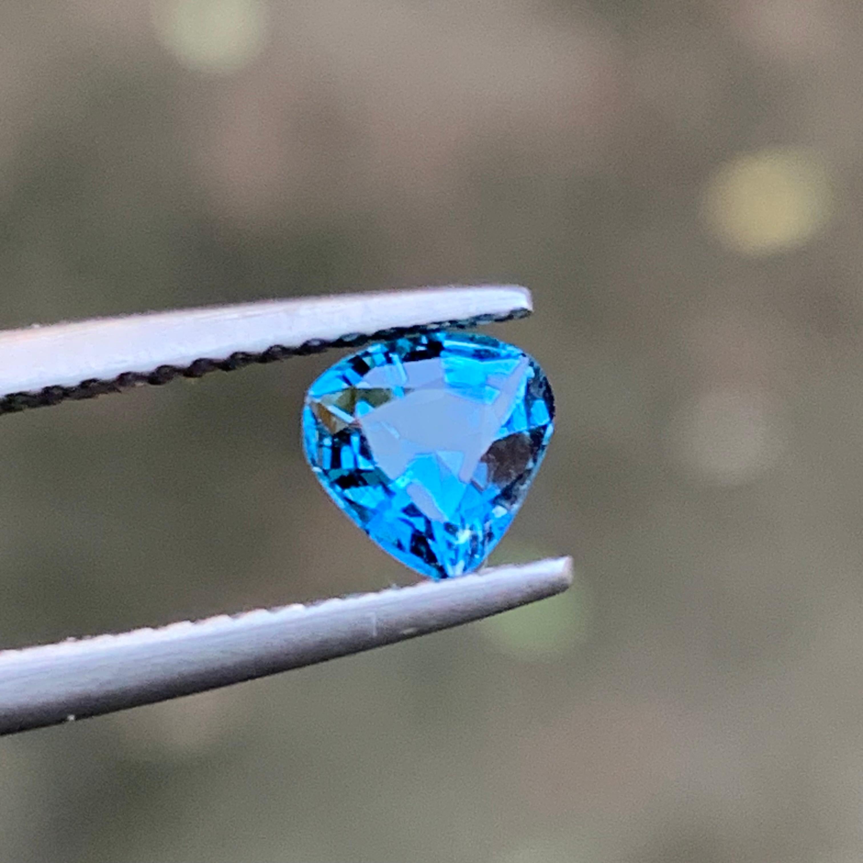 Vivid Inky Blue Natural Tourmaline Ring Gemstone 0.65 Ct Pear Cut for Jewelry In New Condition For Sale In Peshawar, PK