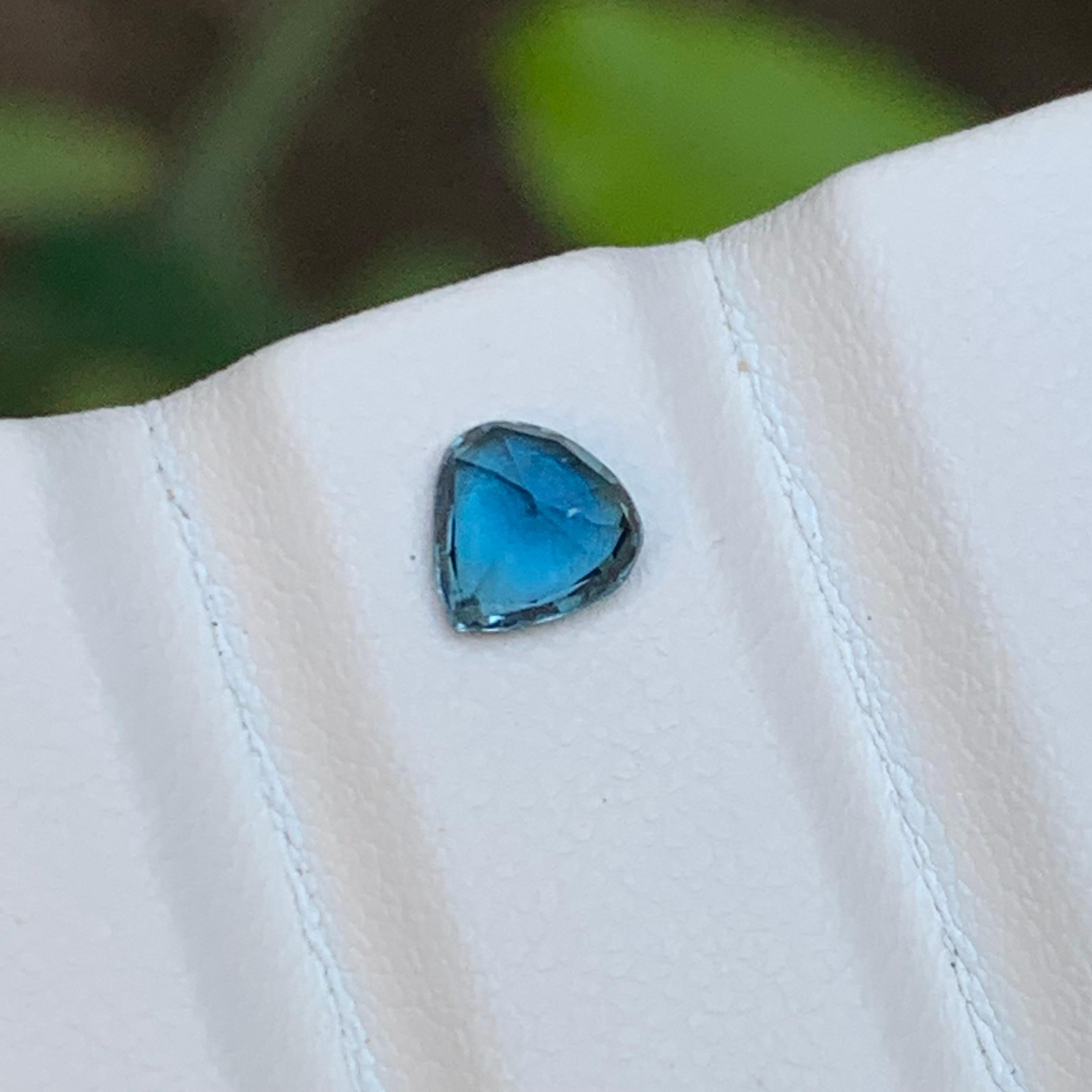 Women's or Men's Vivid Inky Blue Natural Tourmaline Ring Gemstone 0.65 Ct Pear Cut for Jewelry For Sale