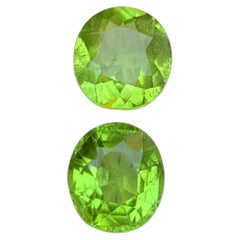 Vivid Lime Green Natural Peridot 5.88 Carat Oval Cut Loose Gemstones for Jewelry