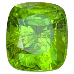 Vivid Lime Green Natural Peridot Cushion Cut 4.52 Carat Loose Gemstone for Ring