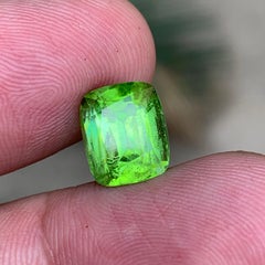 Vivid Lime Green Natural Peridot Cushion Cut 5.10 Carat Loose Gemstone for Ring