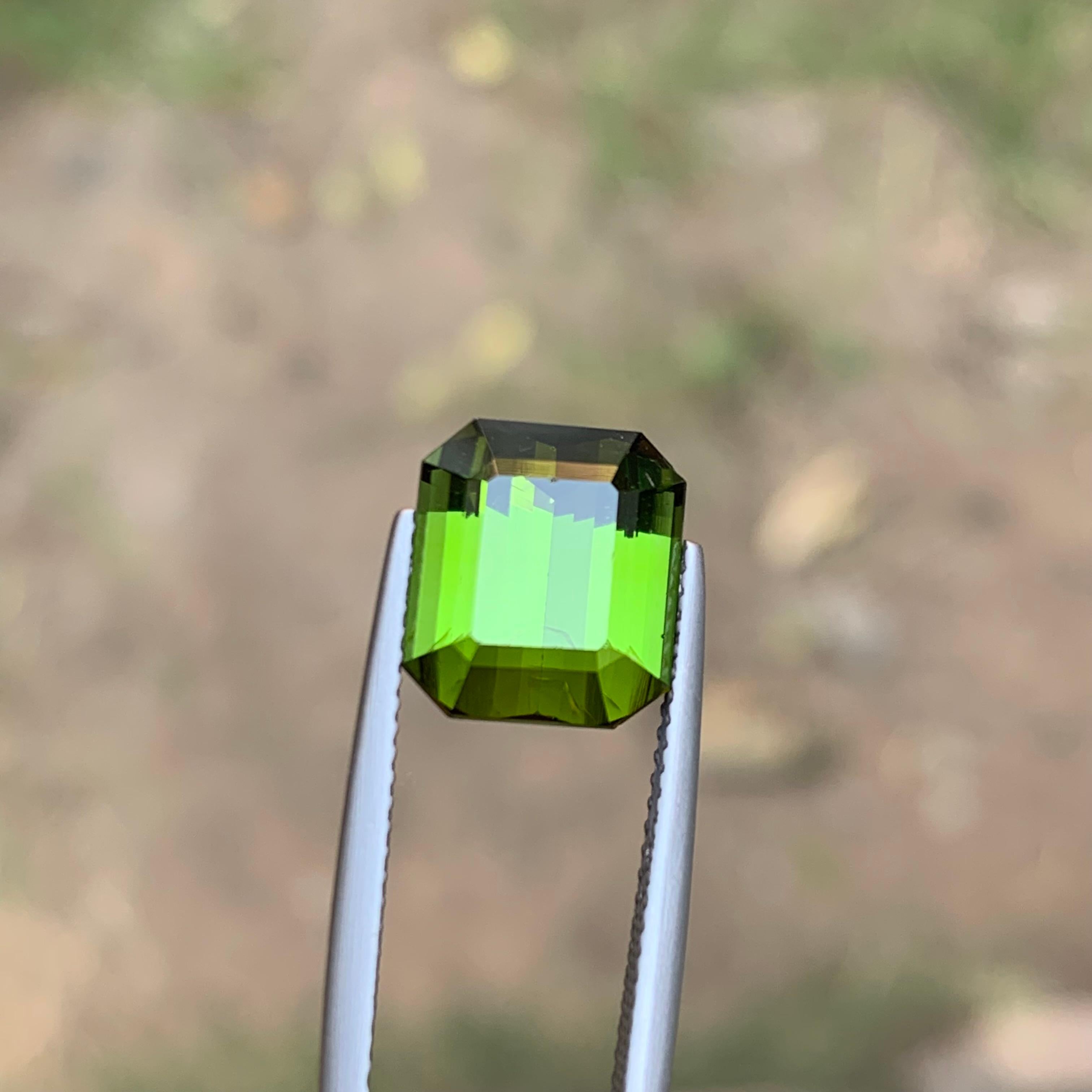 da uomo o donna Anello con tormalina naturale verde lime vivida sciolta 6,25 carati taglio smeraldo Jewell in vendita