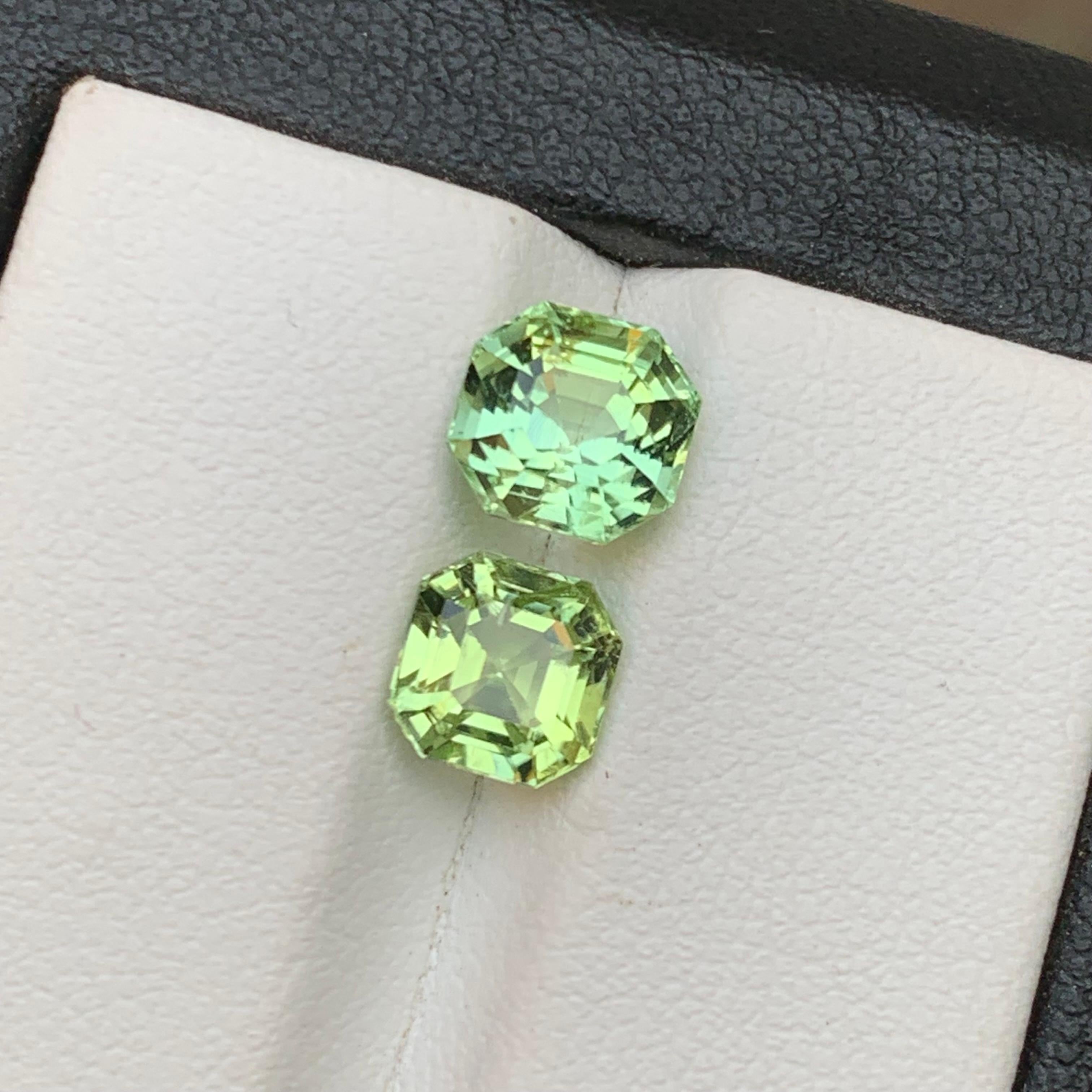 Gemas sueltas de turmalina natural verde lima y menta para anillos, pulseras, collares, colgantes o cualquier otro adorno: talla octogonal de Kunar, Afganistán

💎 TIPO DE PIEDRA PRECIOSA: Turmalina 
⚖️ PESO:  3,60 quilates
🪚 FORMA Y CORTE: Corte