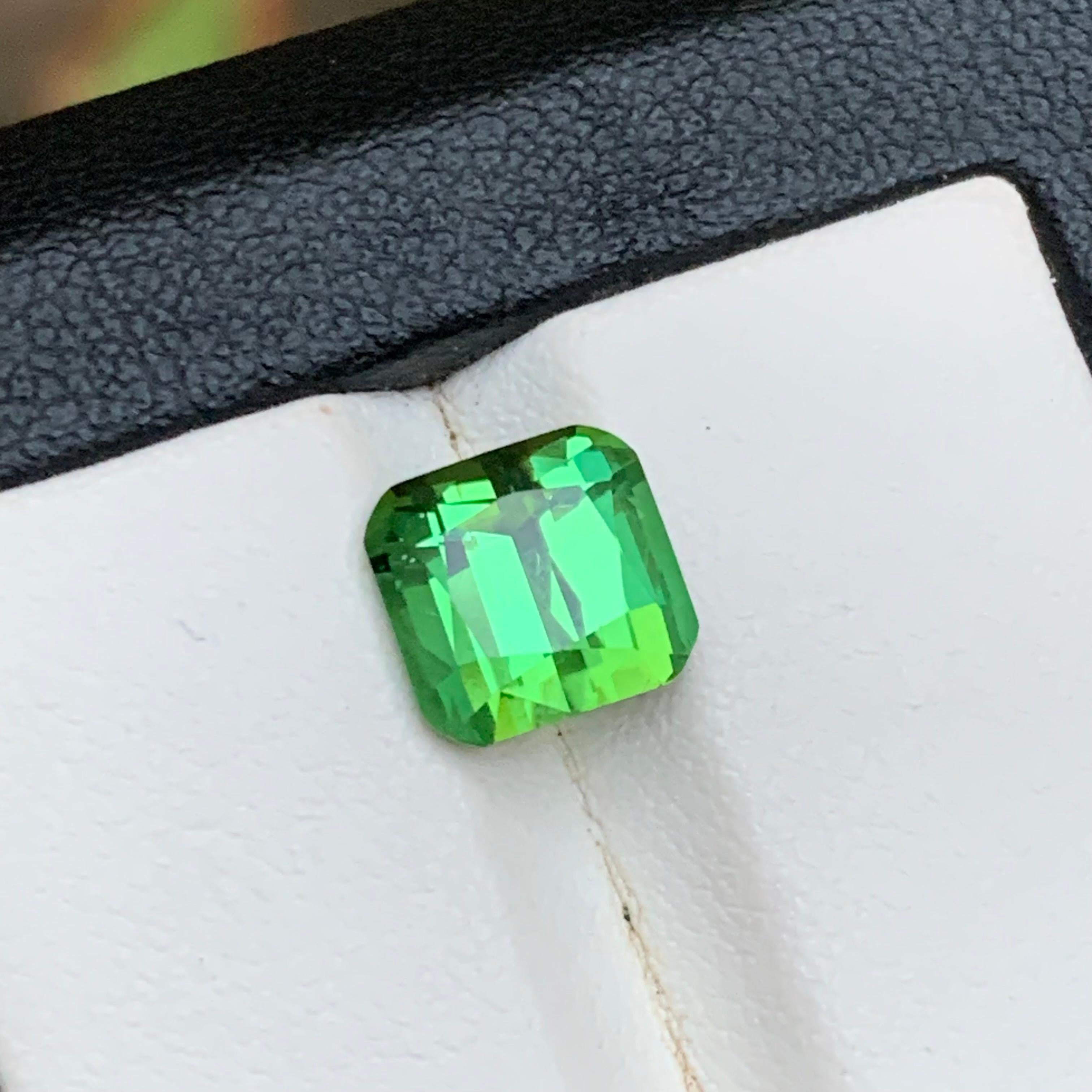 Lebendiger Minzgrüner Turmalin 3,14 Karat Natürlicher loser Edelstein Quadratischer Kissenschliff im Angebot 6
