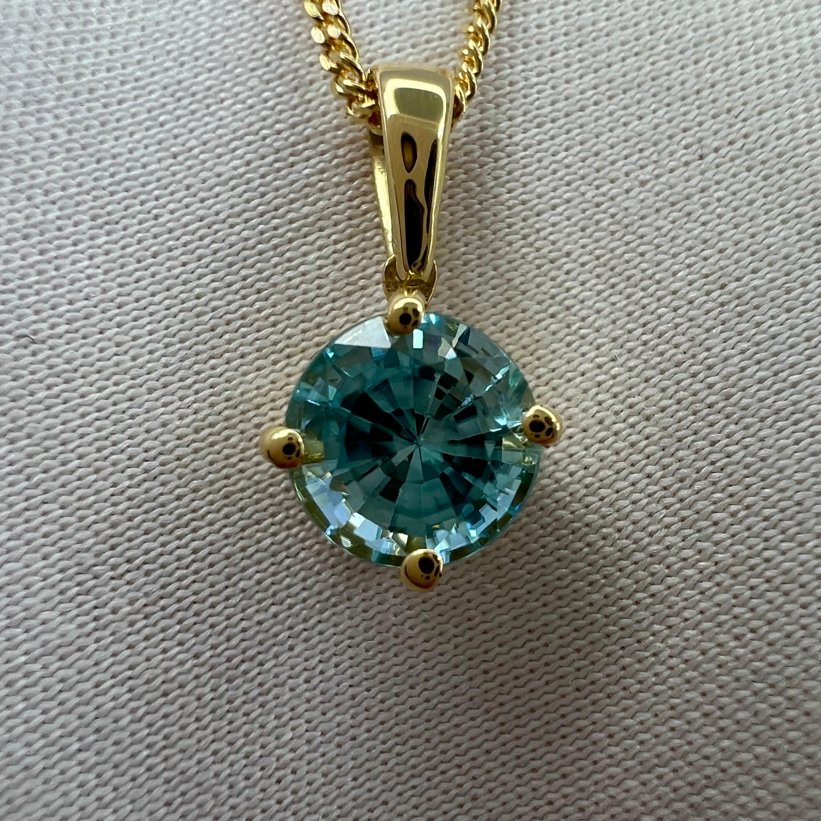 Vivid Neon Blue Zircon 1.20 Carat Round Cut 18k Yellow Gold Pendant Necklace In New Condition For Sale In Birmingham, GB