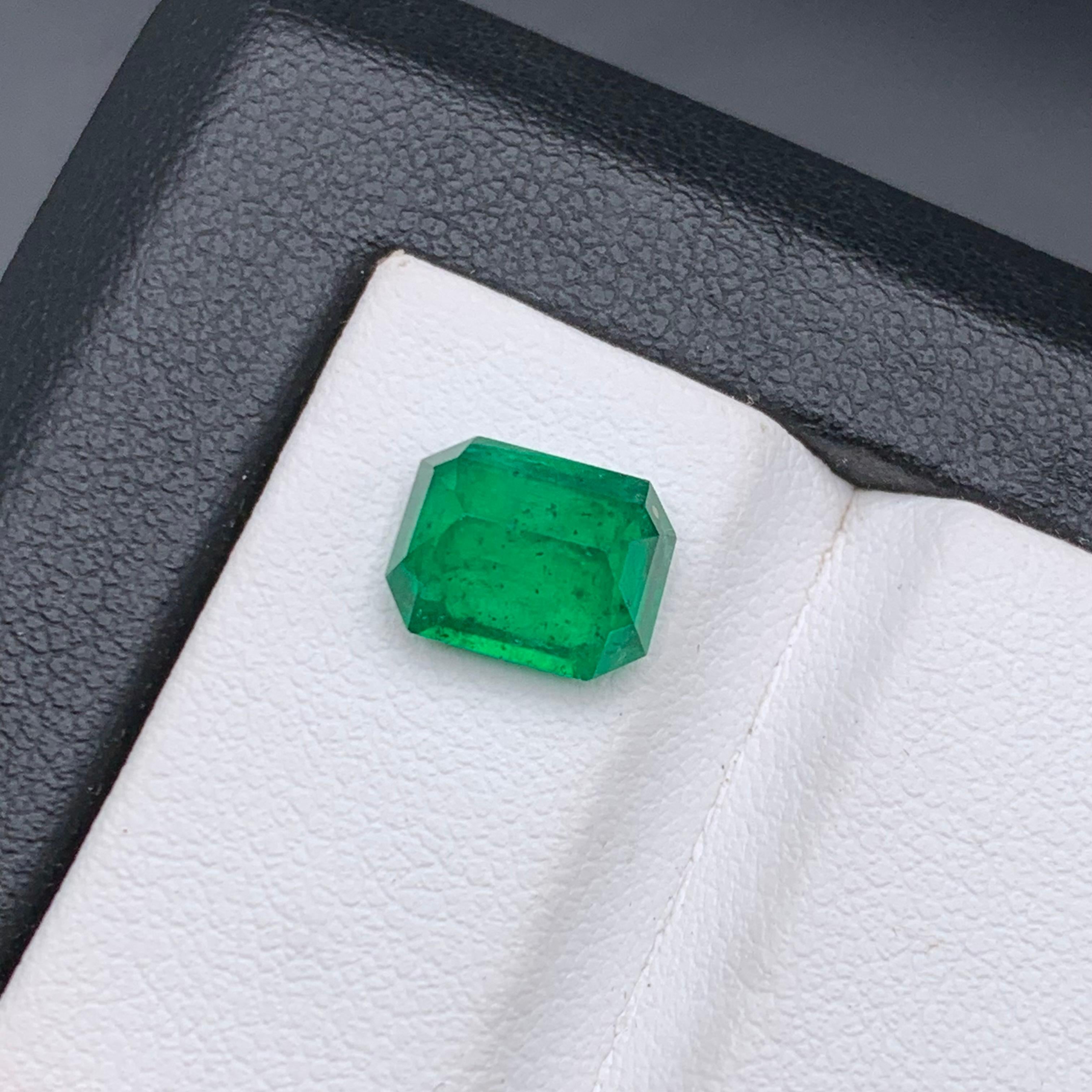 Emerald Cut Vivid Neon Rich Green Natural Emerald Loose Gemstone 2.15 Ct Octagon Cut-Jewelry For Sale