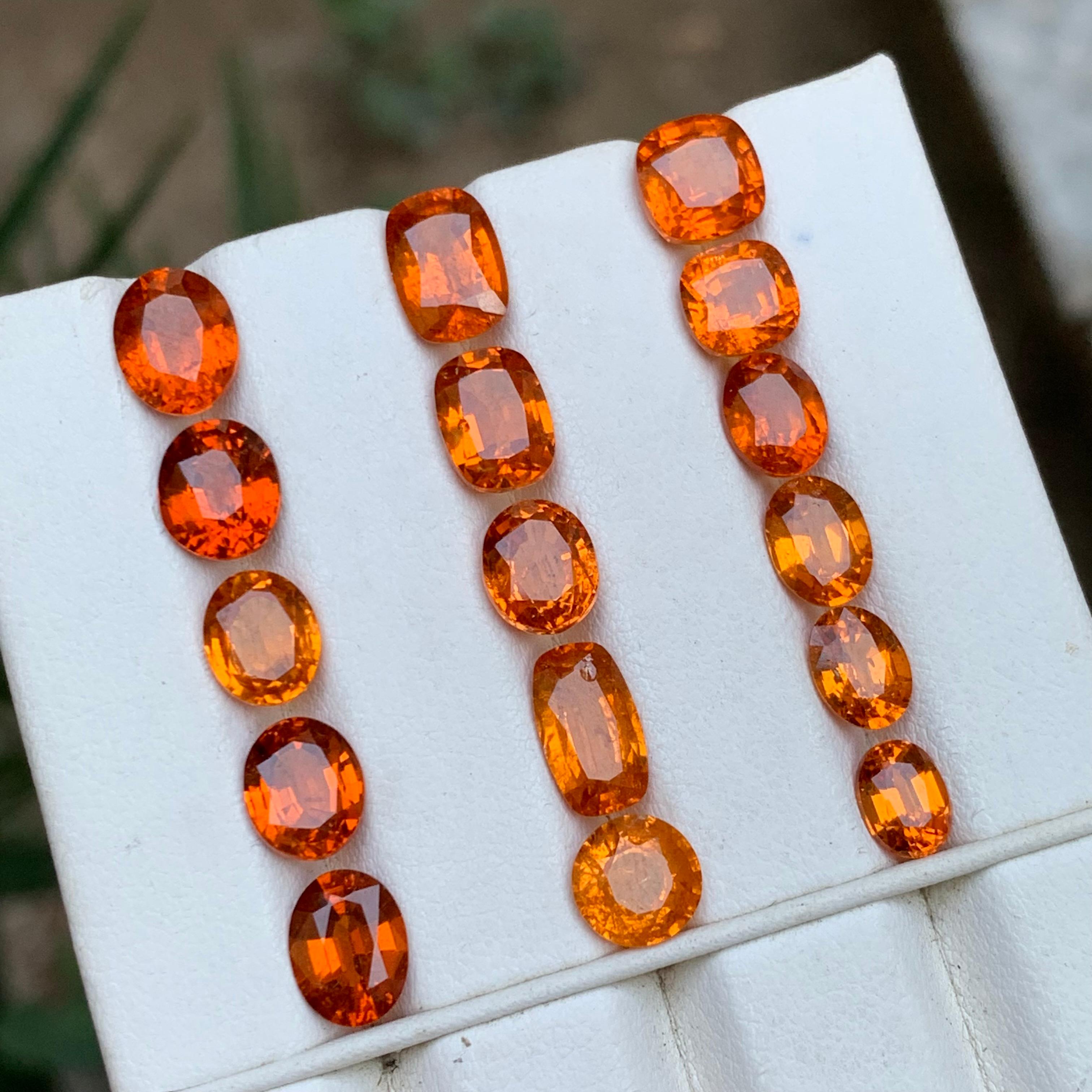 Taille ovale Spessartite/Spessartine/Mandarin grenat naturel orange vif 31.86 Ct-Jewell en vente