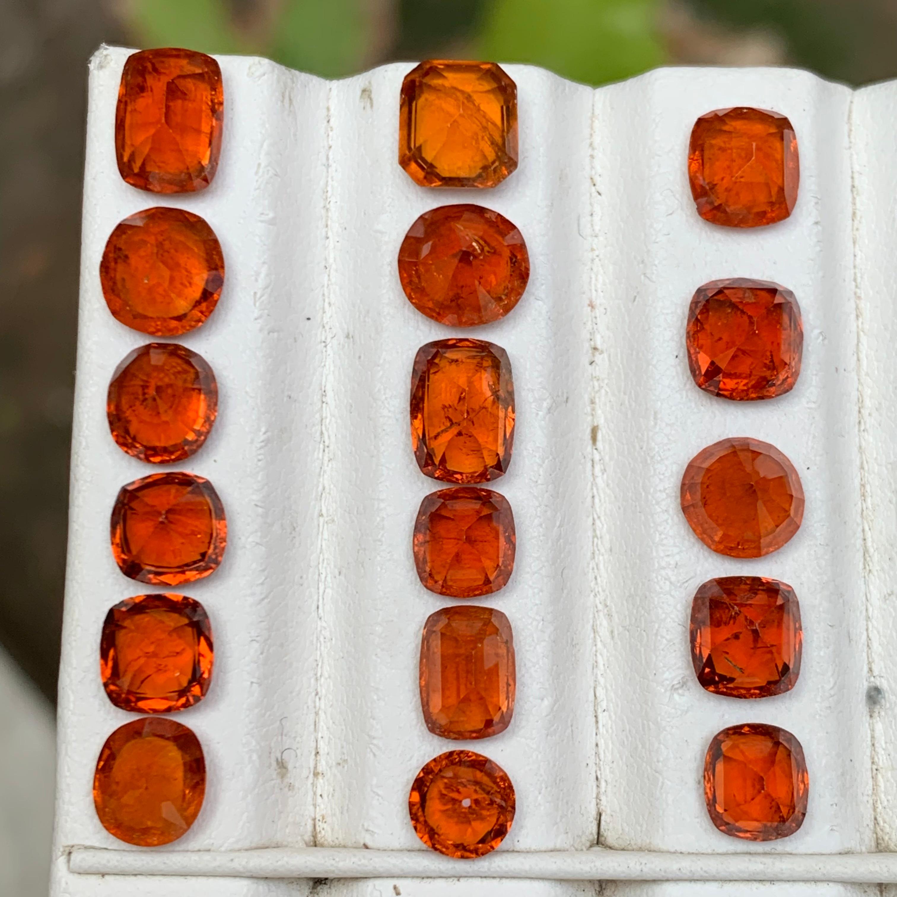 Lebendige Orange Spessartit/Spessartin/Mandarin Granat 25.90Ct Lose Edelsteine Los (Ovalschliff) im Angebot