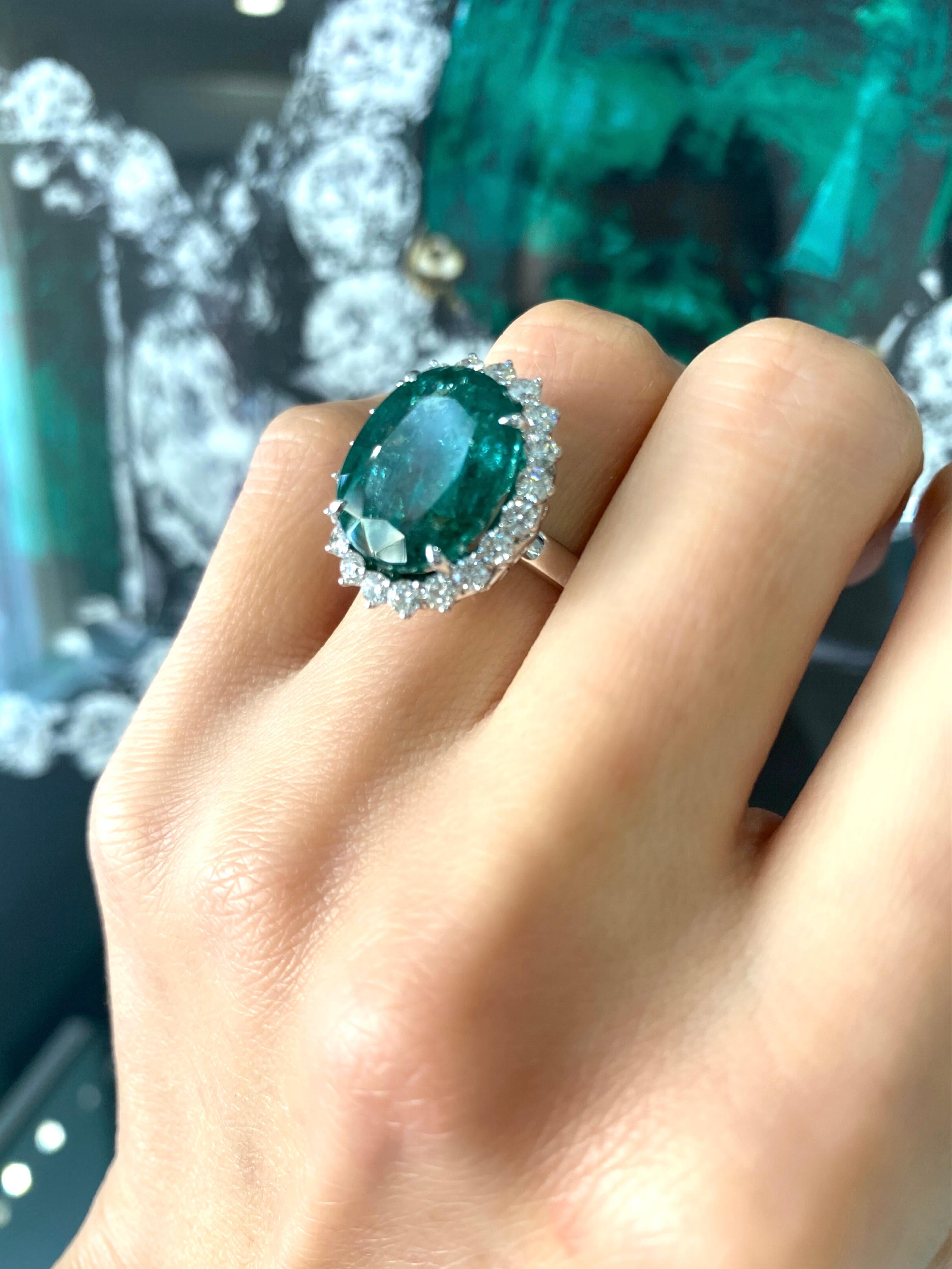 Oval Cut Vivid Oval Emerald Diamond Sun Ray Halo Unique Luxury Vintage 18 White Gold Ring For Sale