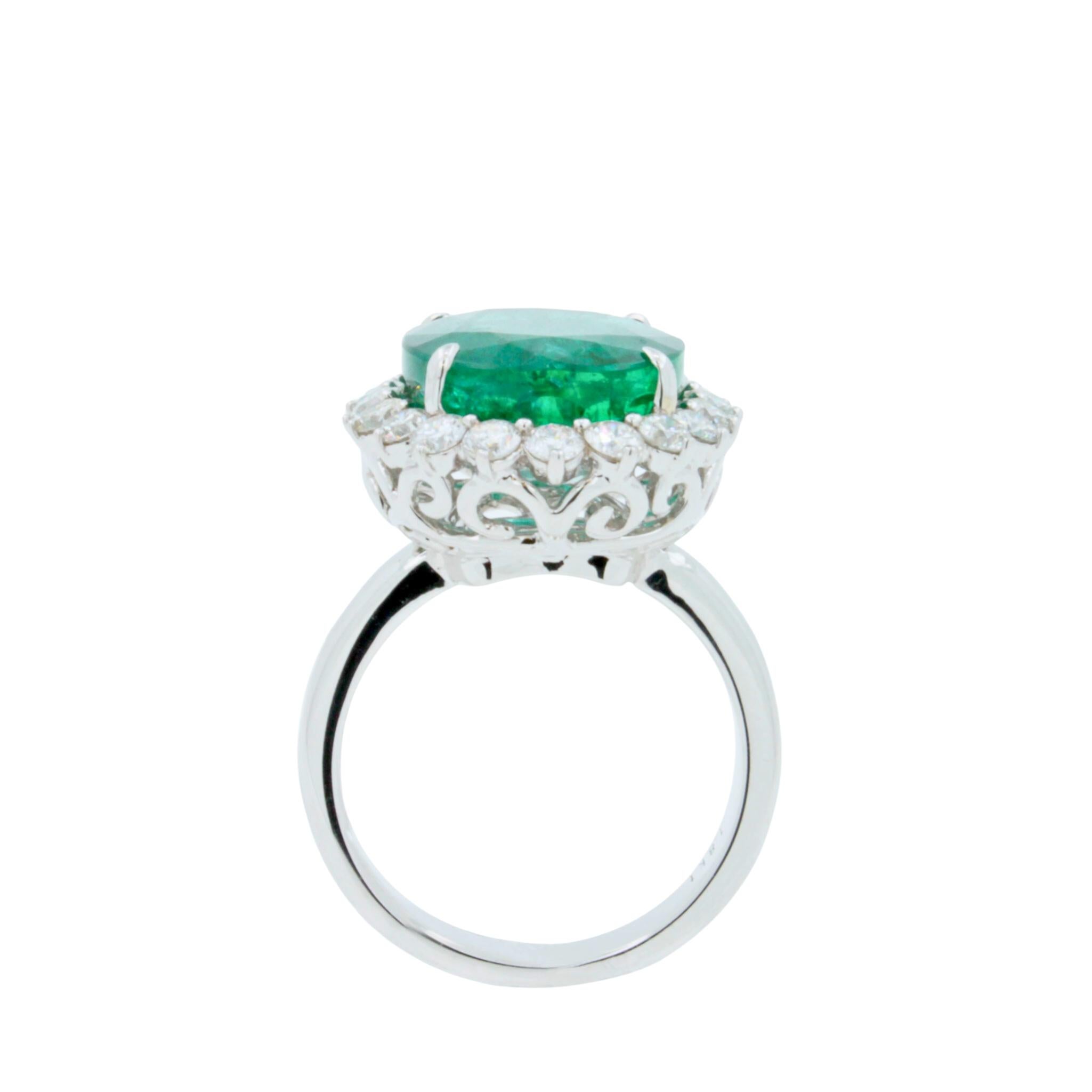 Edwardian Vivid Oval Emerald Diamond Sun Ray Halo Unique Luxury Vintage 18 White Gold Ring For Sale