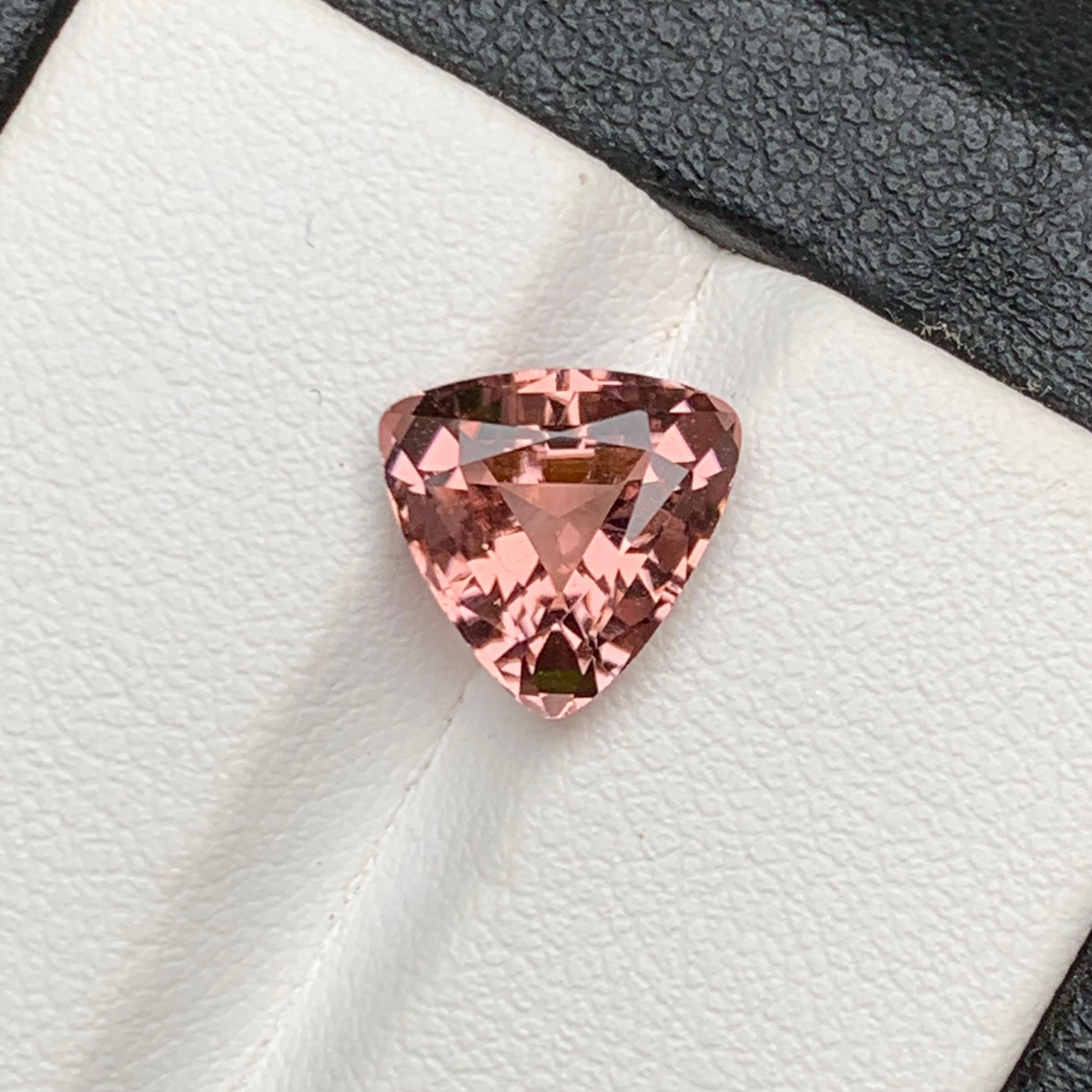 Vivid Peach Natural Tourmaline Ring, Pendant Gemstone 2.70 Ct Trillion Cut Jewel In New Condition For Sale In Peshawar, PK