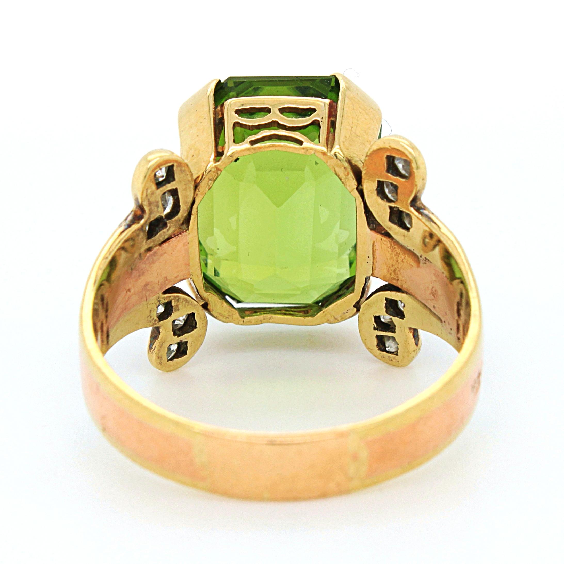 Women's Vivid Peridot and Diamond Ring in Yellow and Red Gold, ca. 1950s