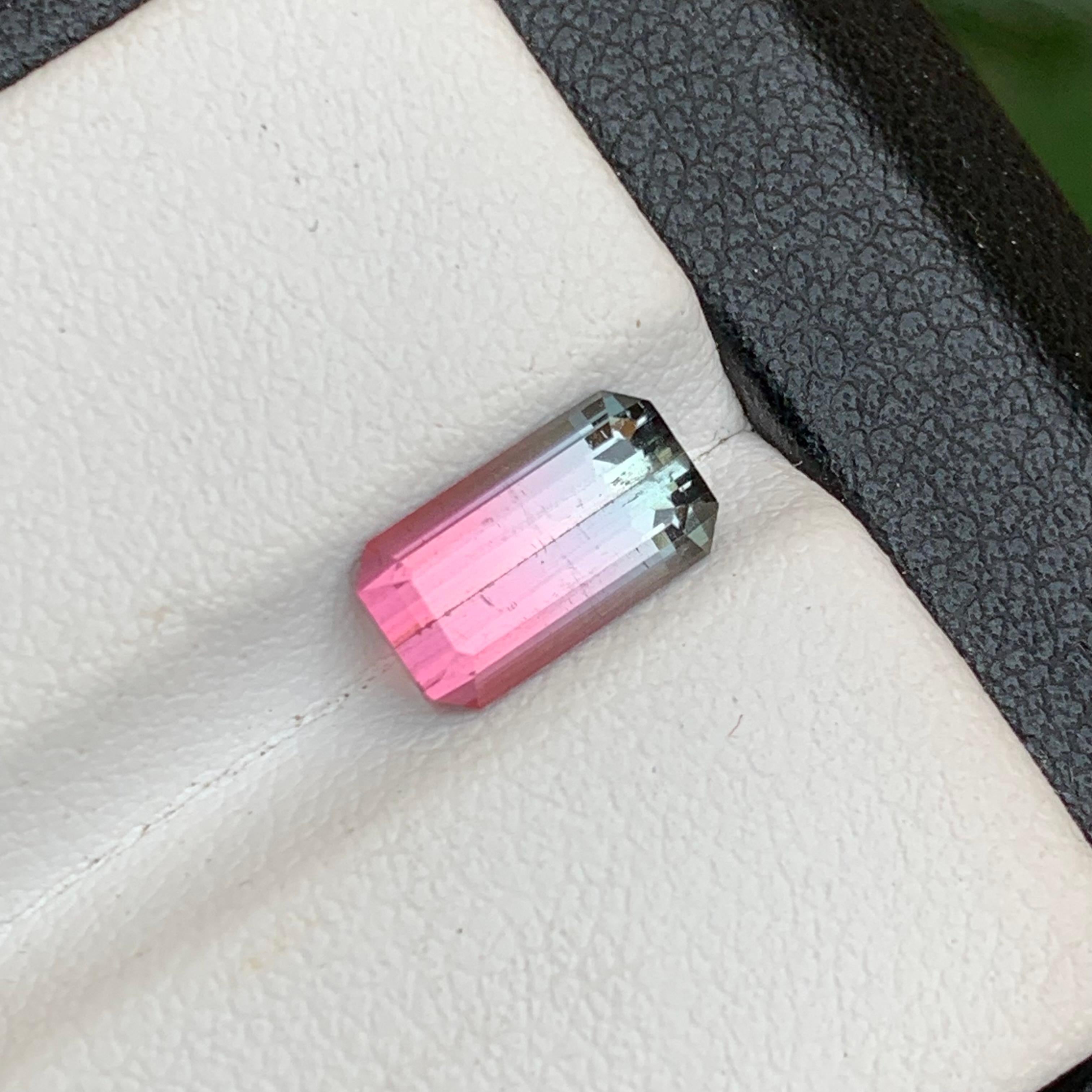 Vivid Pink Bicolor Natürlicher Turmalin Ring Lose Edelstein 1.80 Ct Smaragd Schliff (Zeitgenössisch) im Angebot