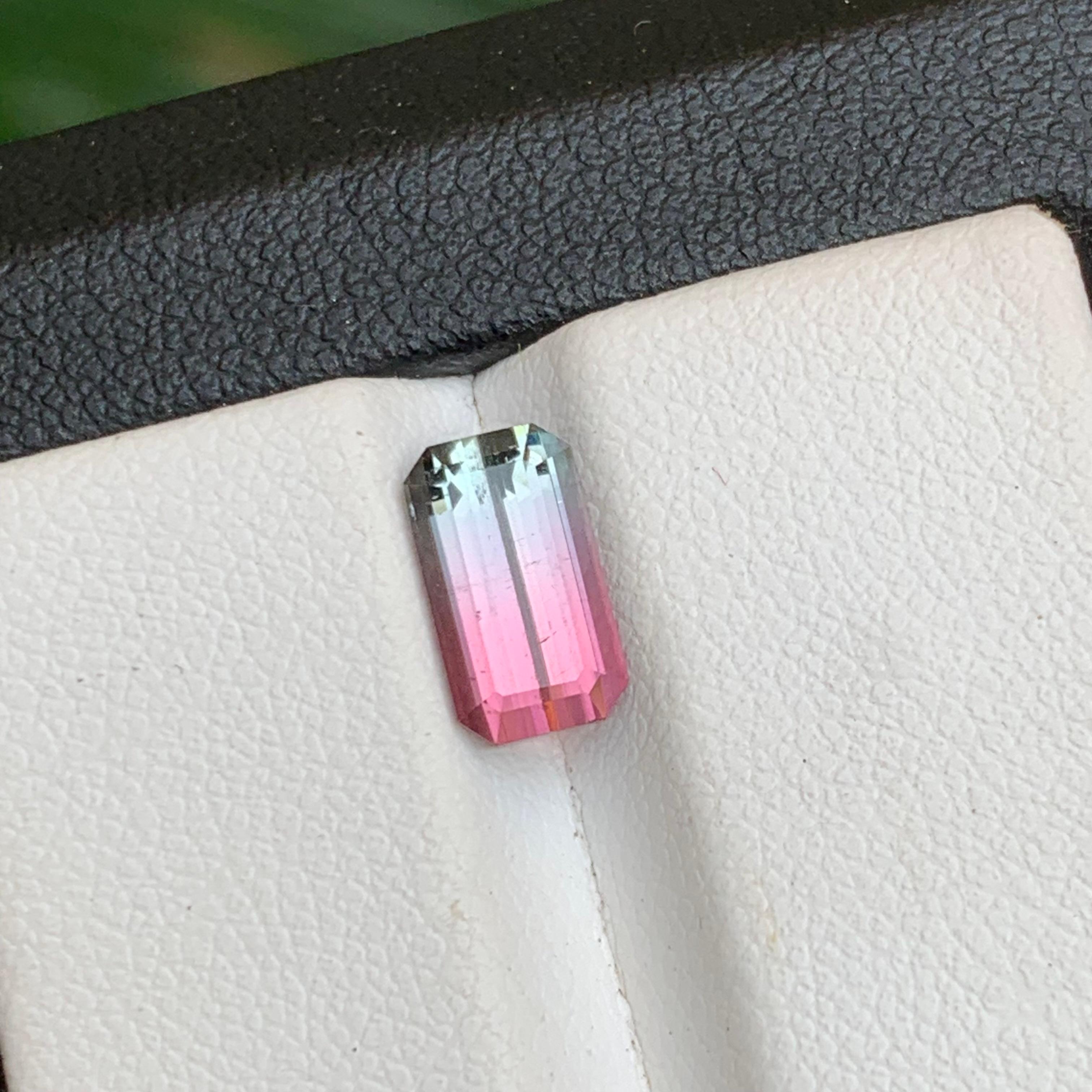 Vivid Pink Bicolor Natürlicher Turmalin Ring Lose Edelstein 1.80 Ct Smaragd Schliff (Smaragdschliff) im Angebot