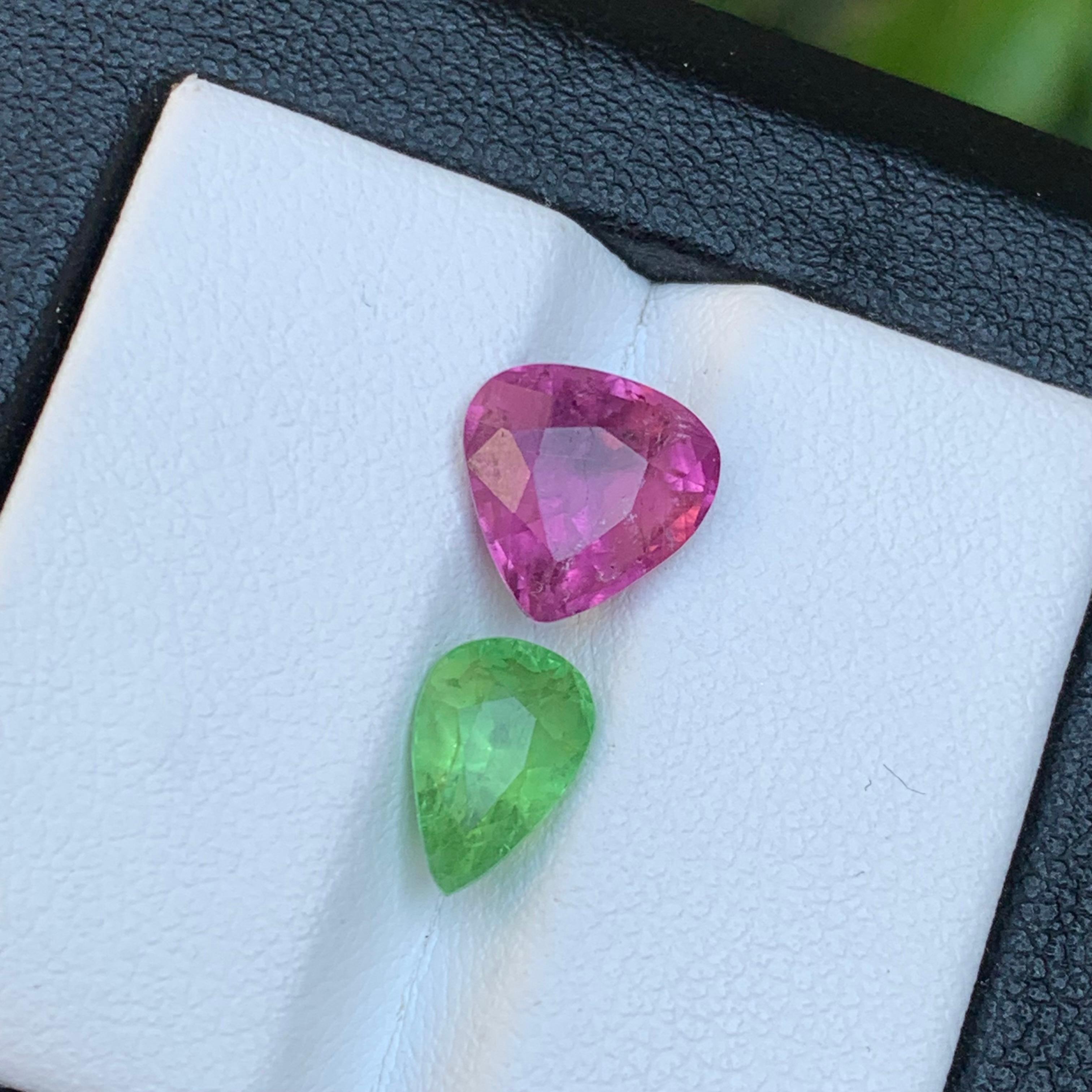 Vivid Pink and Green Natural Tourmaline Loose Gemstones for Rings, Necklaces, Pendants, Bracelets or any other Jewelry Setting-Pear Cut!!

💎 GEMSTONE TYPE: Tourmaline
⚖️ WEIGHT: 3.90 Carat
🪚 SHAPE & CUT: Pear Cut
📏 SIZE (MM): 
2.30 Ct (8.86 x
