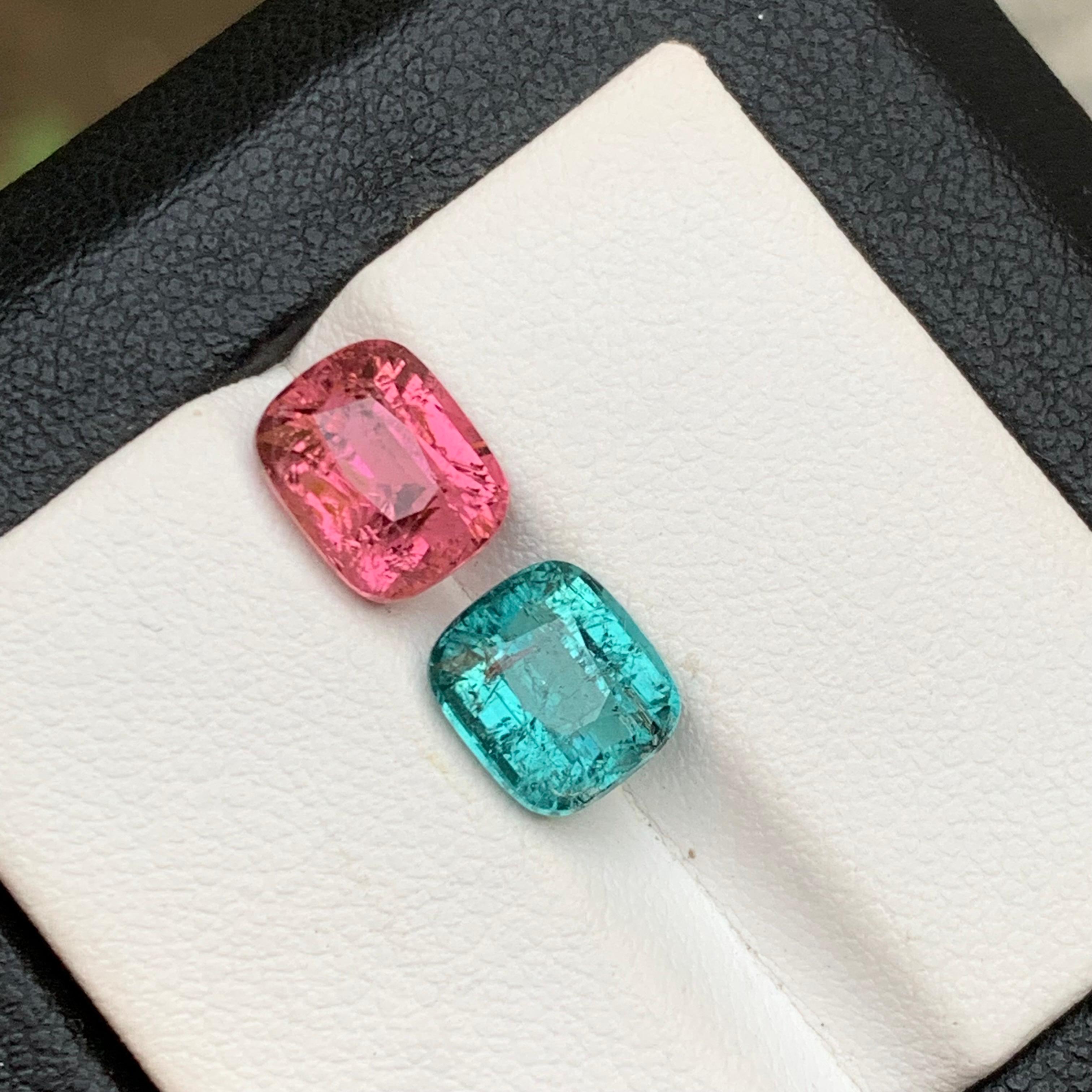 Contemporary Vivid Pink & Light Blue Natural Tourmaline Gemstones 4.65 Ct Cushion Cut-Jewelry For Sale