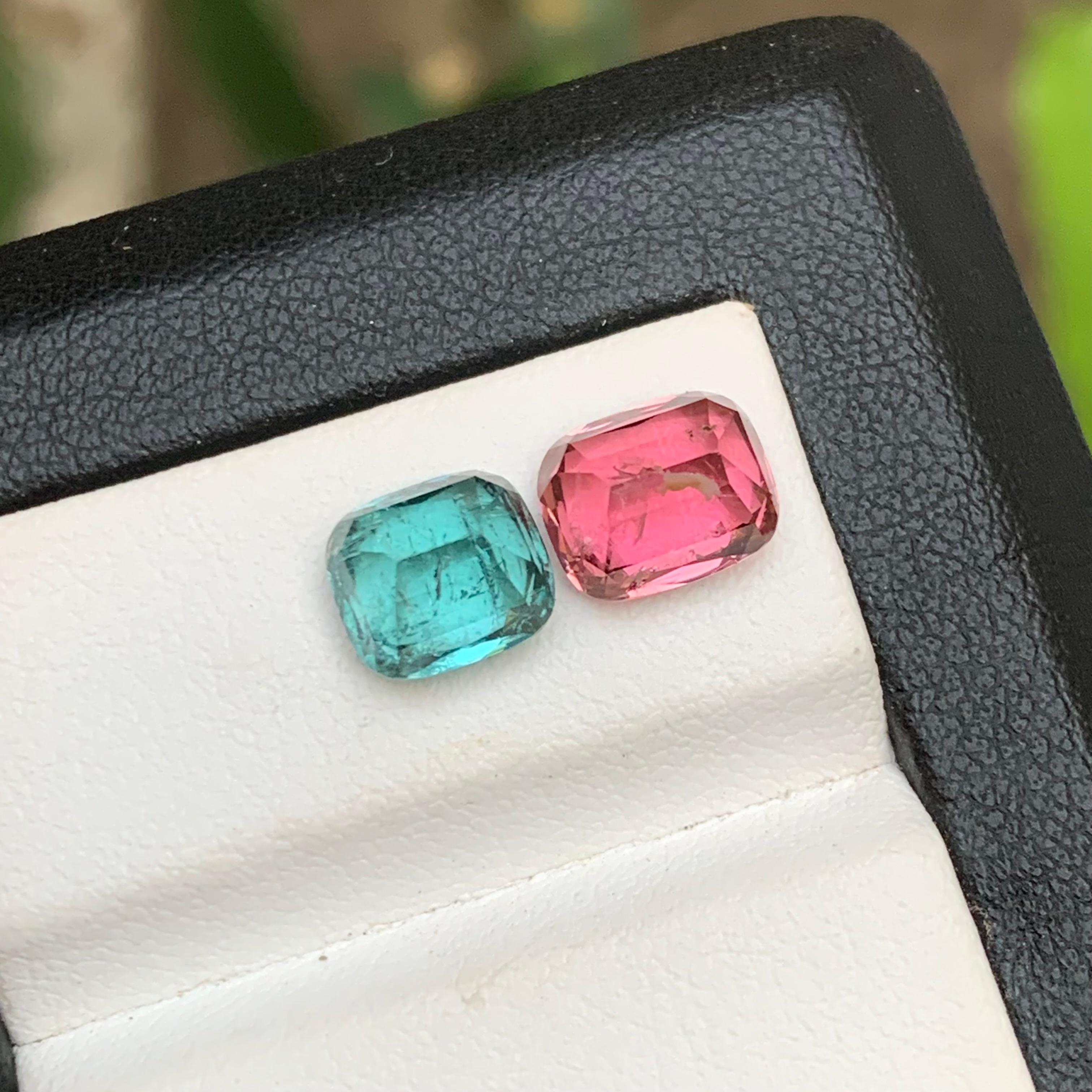 Vivid Pink & Light Blue Natural Tourmaline Gemstones 4.65 Ct Cushion Cut-Jewelry In New Condition For Sale In Peshawar, PK