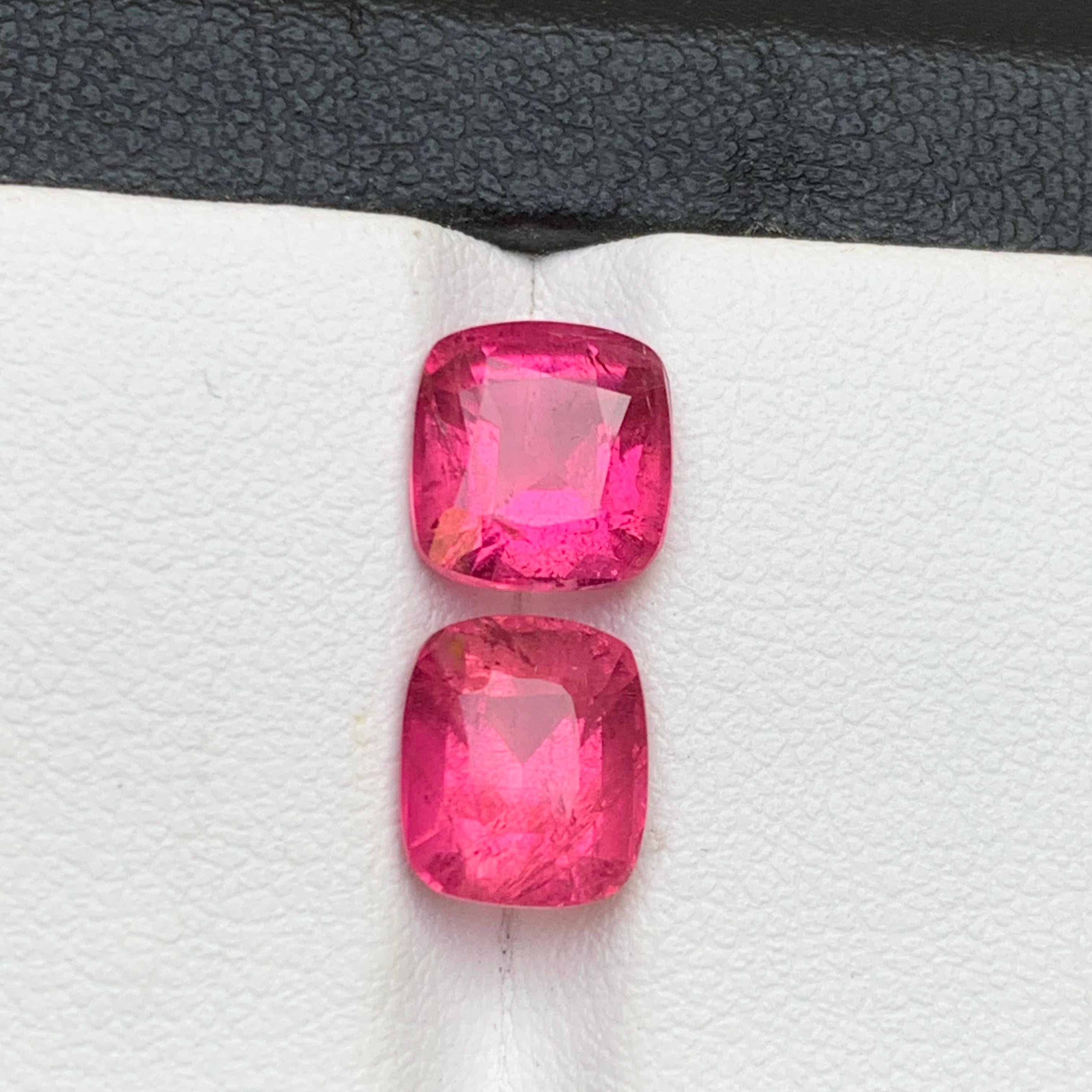 Vivid Pink Natural Rubellite Tourmaline Loose Gemstones 4.25Ct Cushion Cut-Jewel For Sale 4