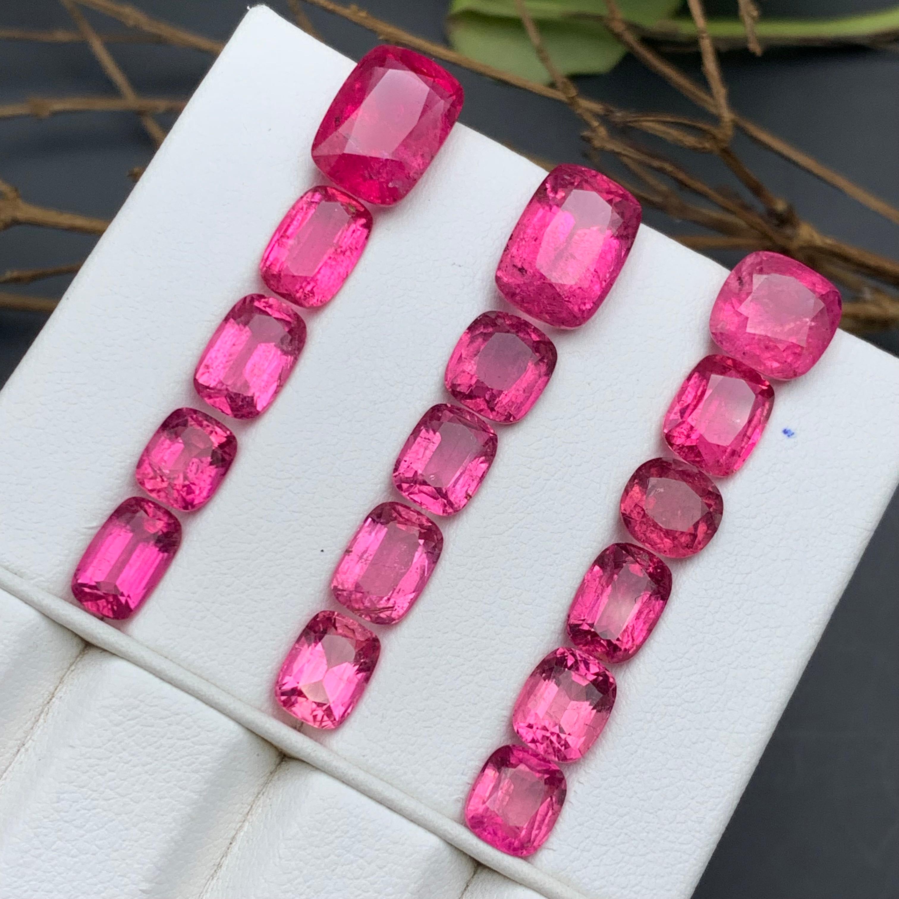 Gemme sciolte di tormalina rubellite naturale rosa vivo, lotto 34,70 carati per gioielli in vendita 5