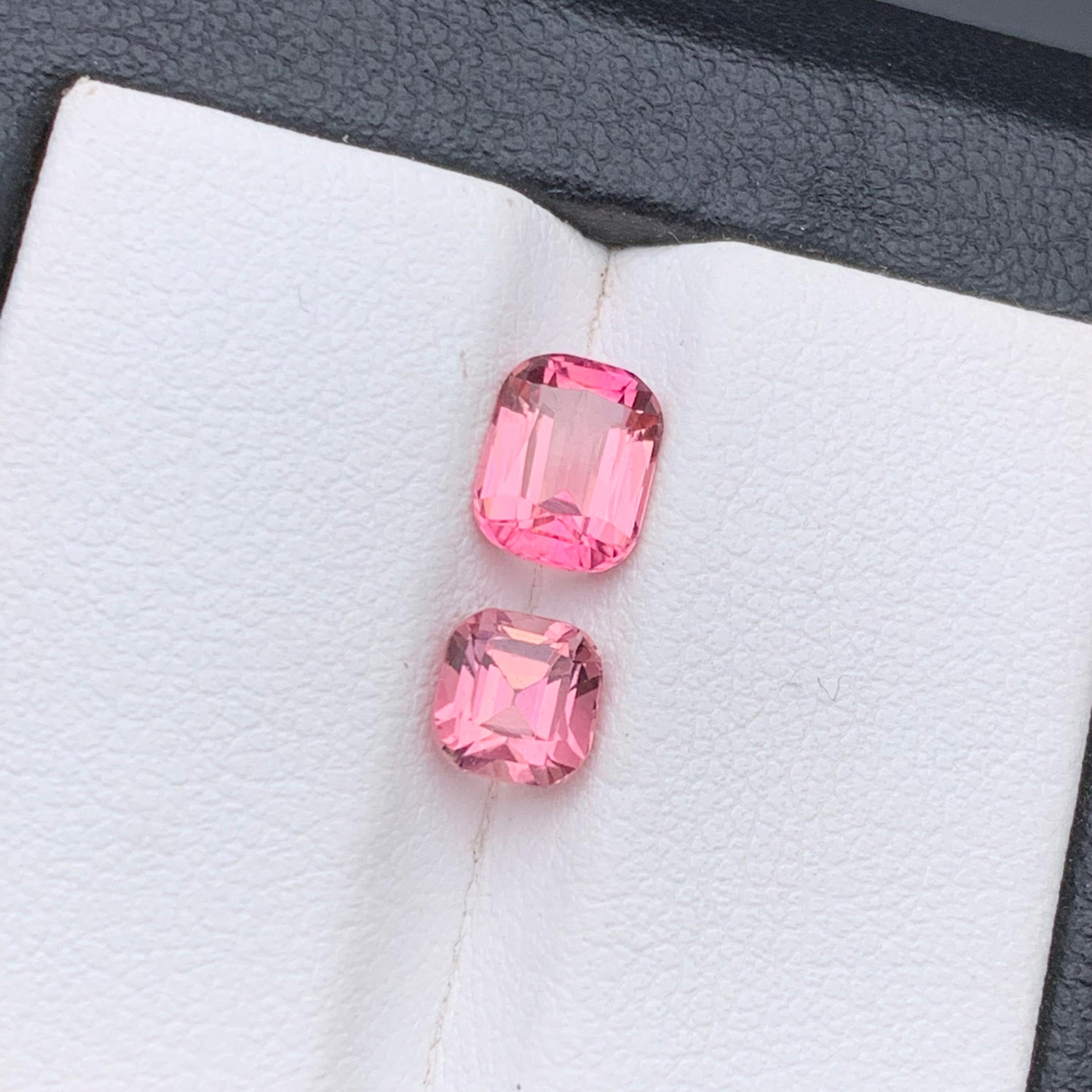 Vivid Pink Natürlicher Turmalin Ring, Ohrringe Lose Edelsteine 1.90 Ct Cushion Cut für Damen oder Herren im Angebot
