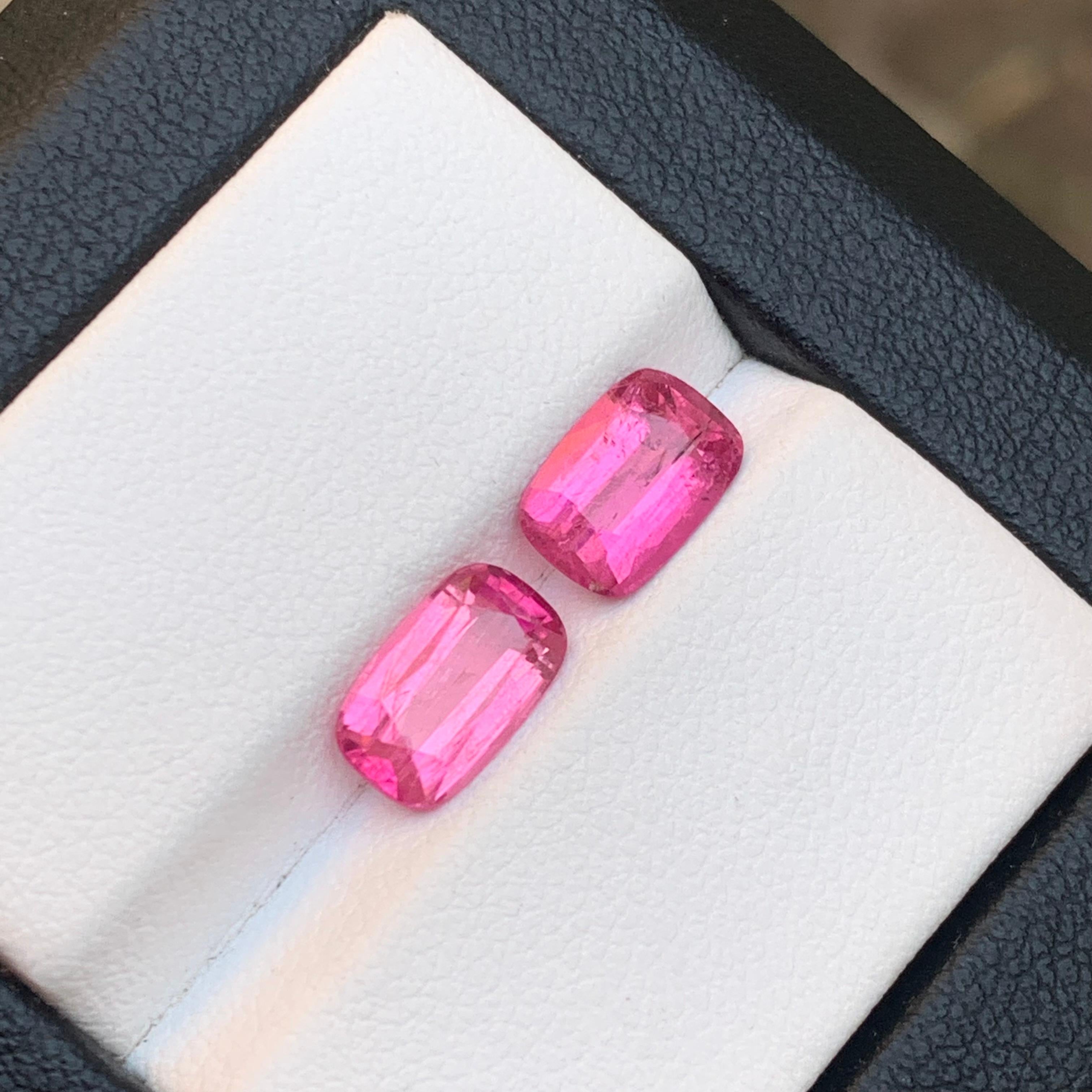 Women's or Men's Vivid Pink Natural Tourmaline Ring, Earrings Loose Gemstones 3.10 Ct Cushion Cut For Sale