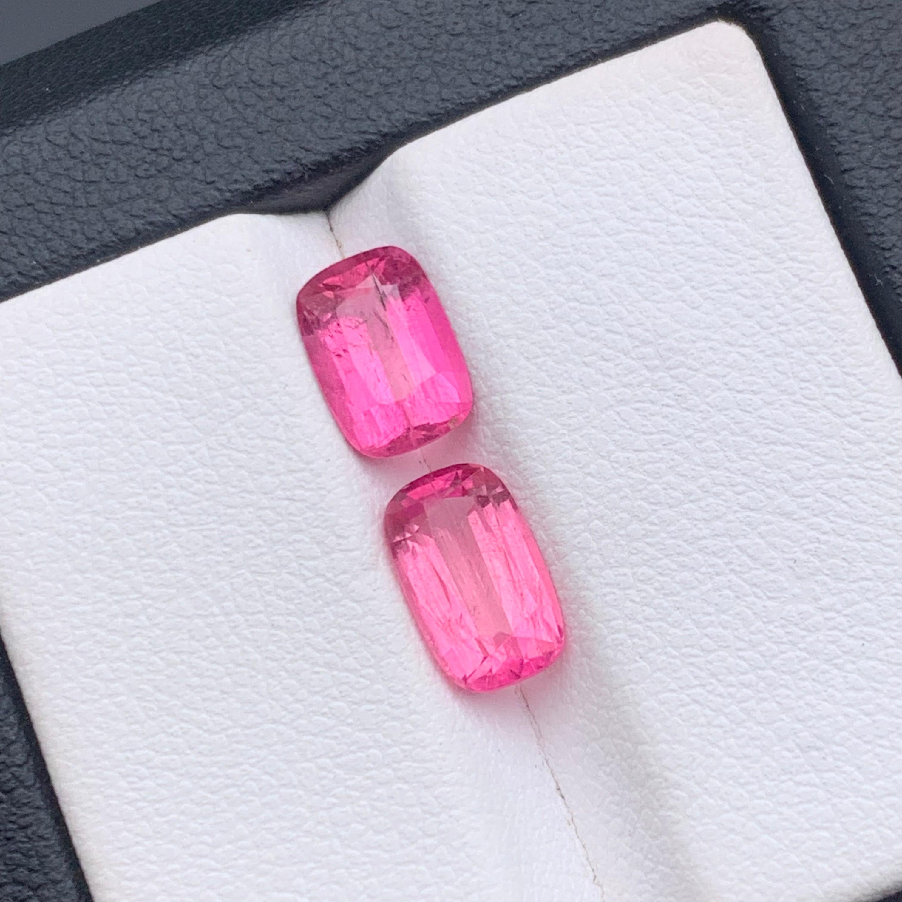 Vivid Pink Natural Tourmaline Ring, Earrings Loose Gemstones 3.10 Ct Cushion Cut For Sale 2