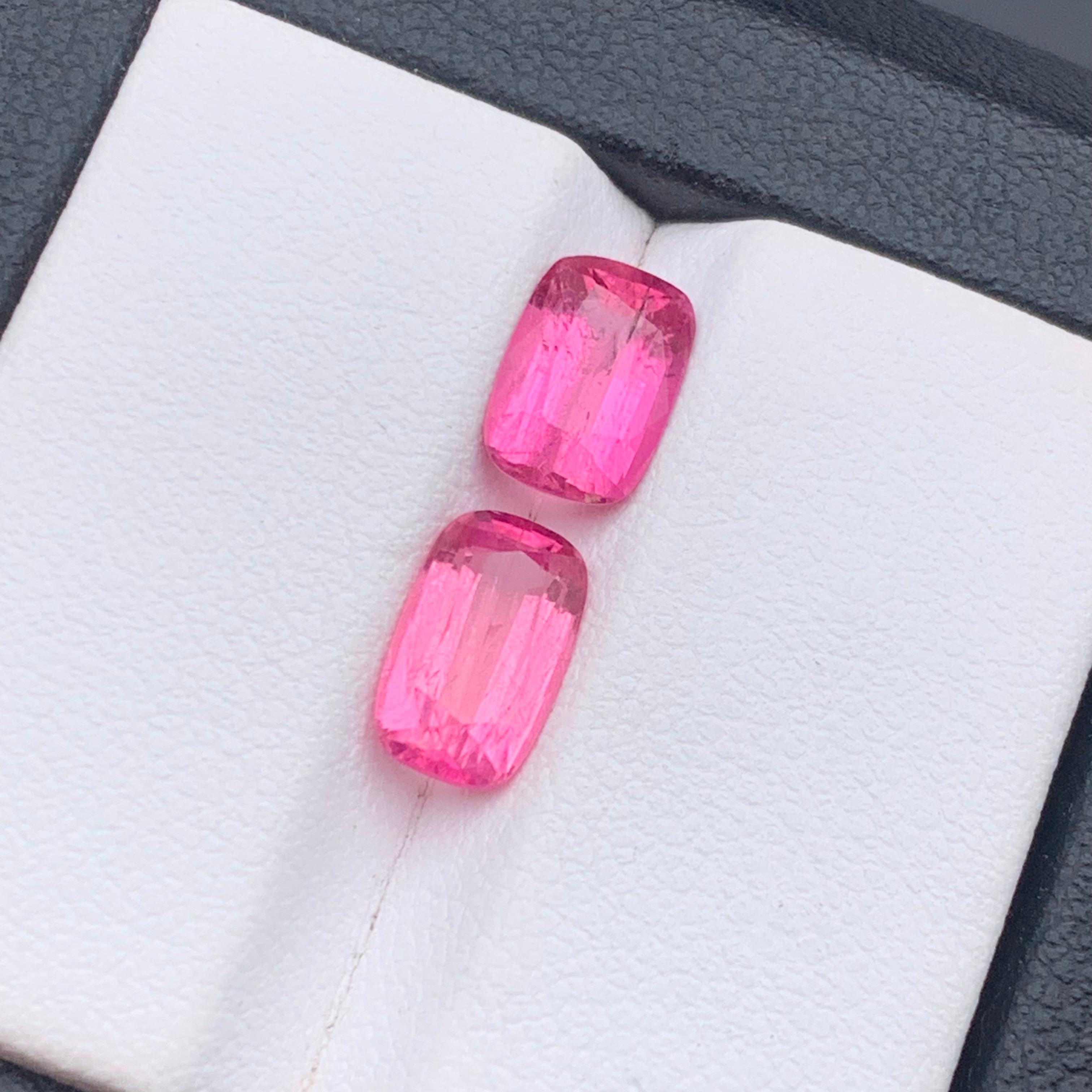 Vivid Pink Natural Tourmaline Ring, Earrings Loose Gemstones 3.10 Ct Cushion Cut For Sale 3