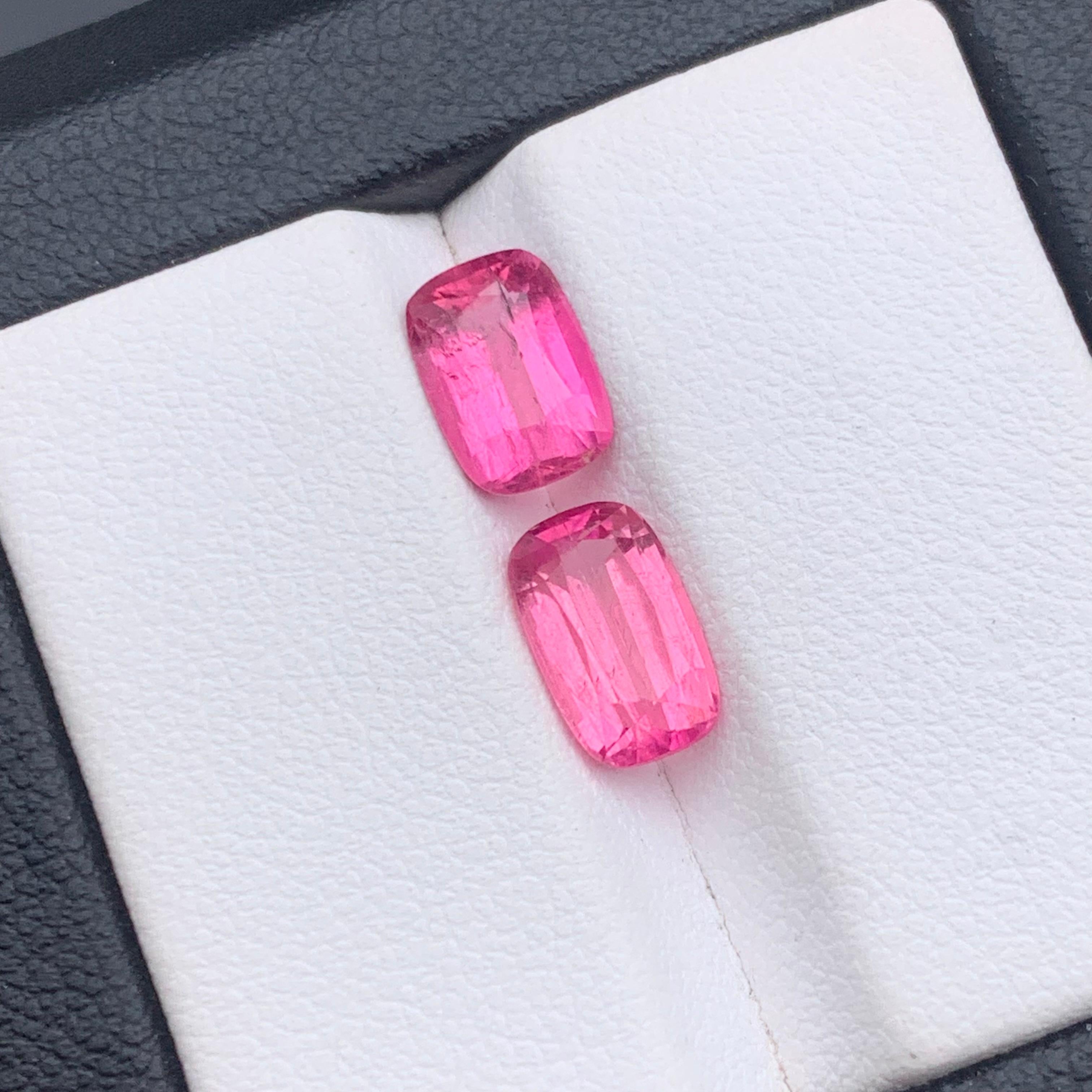 Vivid Pink Natural Tourmaline Ring, Earrings Loose Gemstones 3.10 Ct Cushion Cut For Sale 4