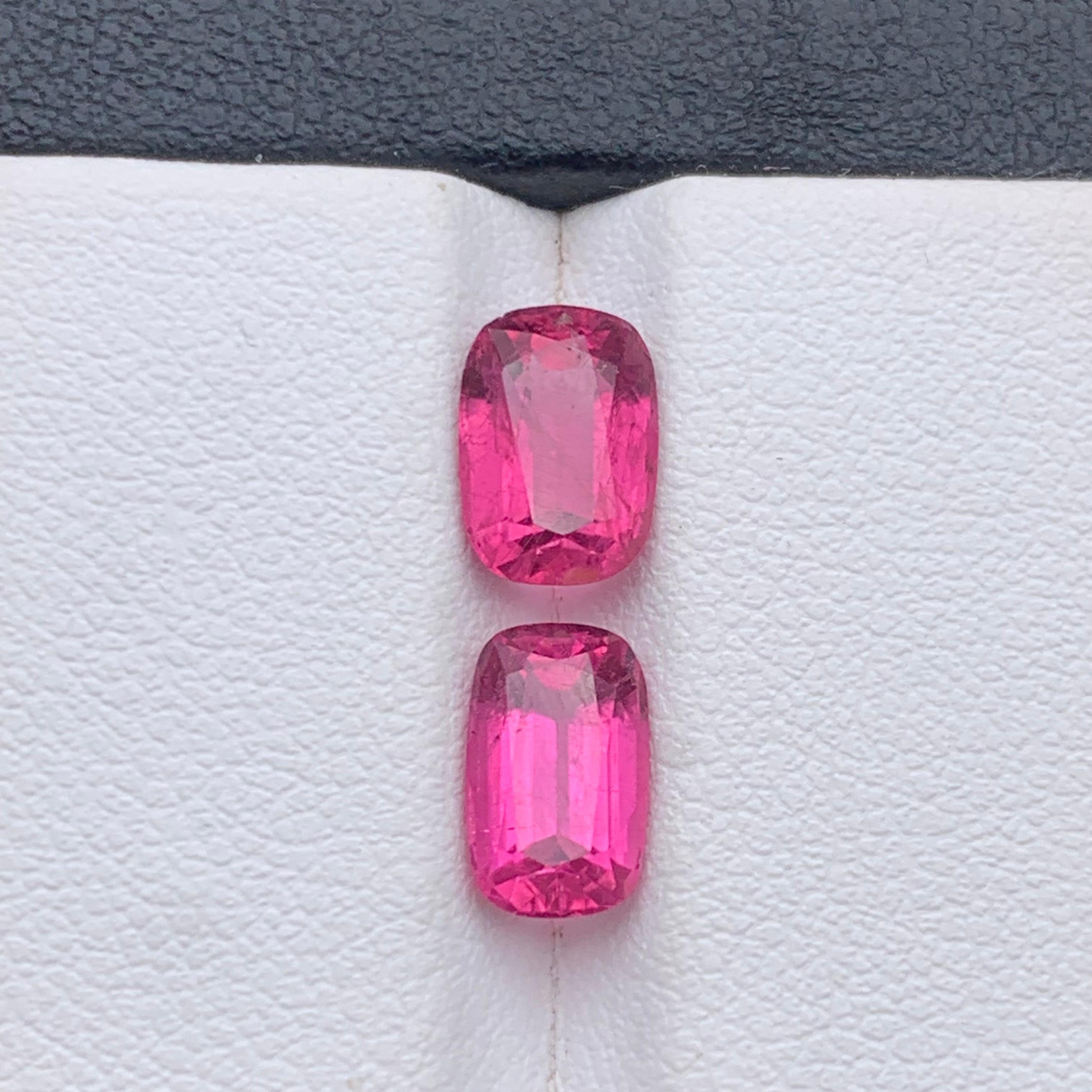 Vivid Pink Natürlicher Turmalin Ring, Ohrringe Lose Edelsteine 3.30 Ct Cushion Cut (Zeitgenössisch) im Angebot
