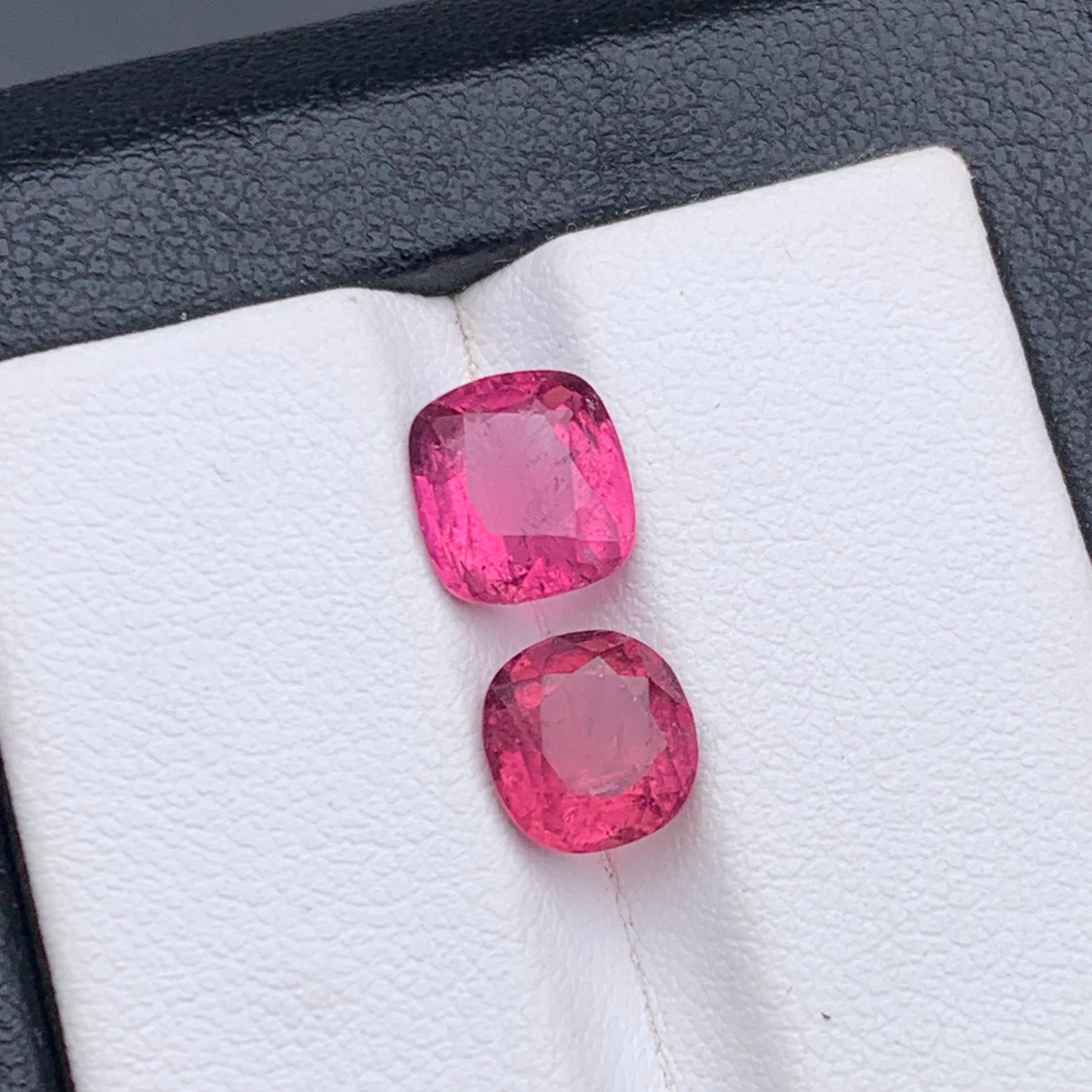 Vivid Pink Natural Tourmaline Ring, Earrings Loose Gemstones 3.40 Ct Cushion Cut For Sale 1