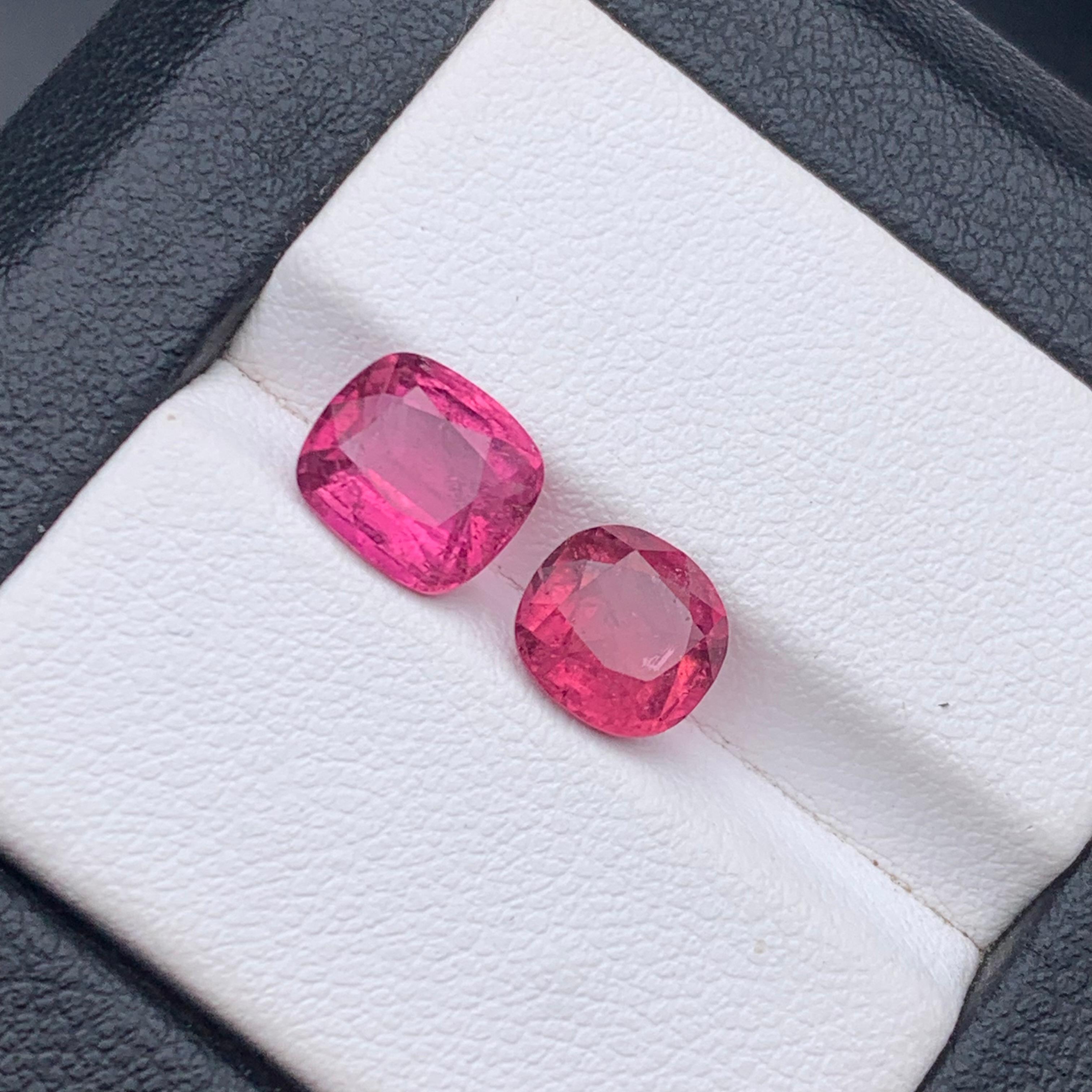 Vivid Pink Natural Tourmaline Ring, Earrings Loose Gemstones 3.40 Ct Cushion Cut For Sale 2