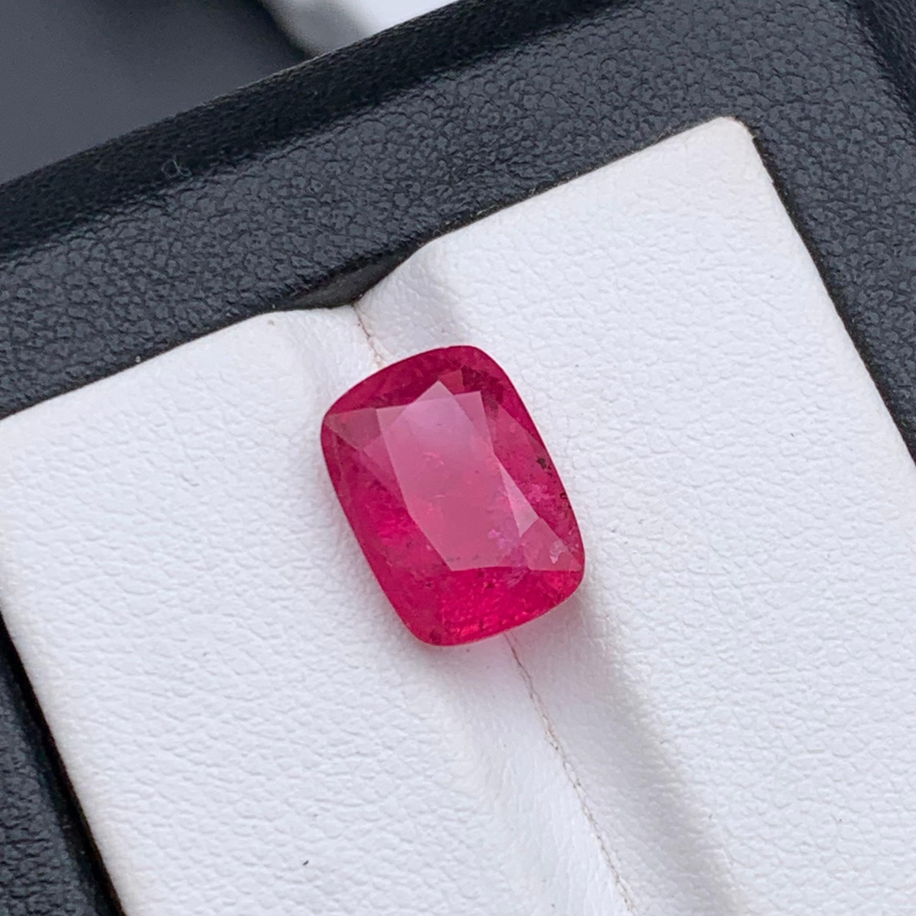 Vivid Pink Natural Tourmaline Ring, Earrings Loose Gemstones 4.95 Ct Cushion Cut For Sale 5