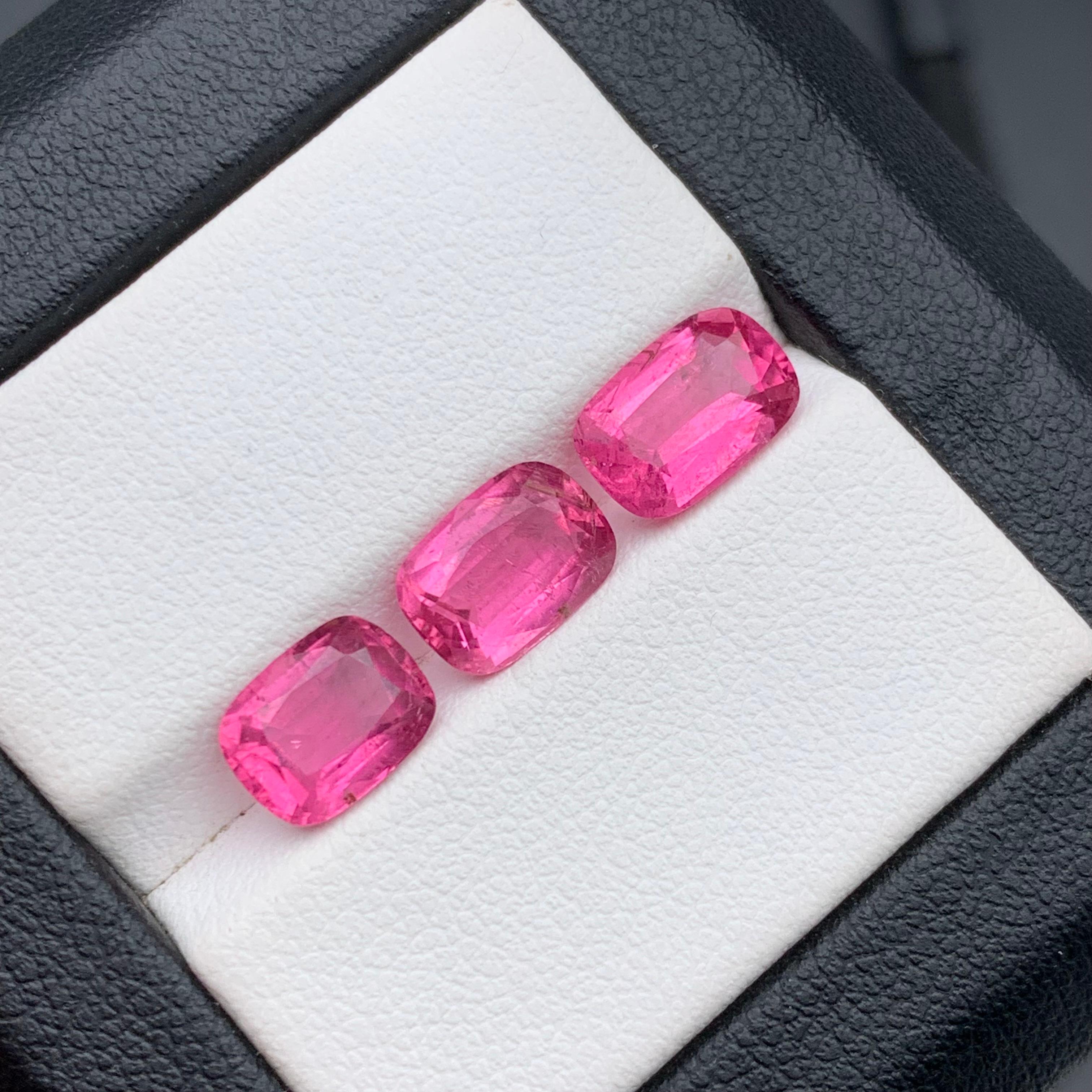 Vivid Pink Natural Tourmaline Ring, Earrings Loose Gemstones 5.05 Ct Cushion Cut For Sale 6