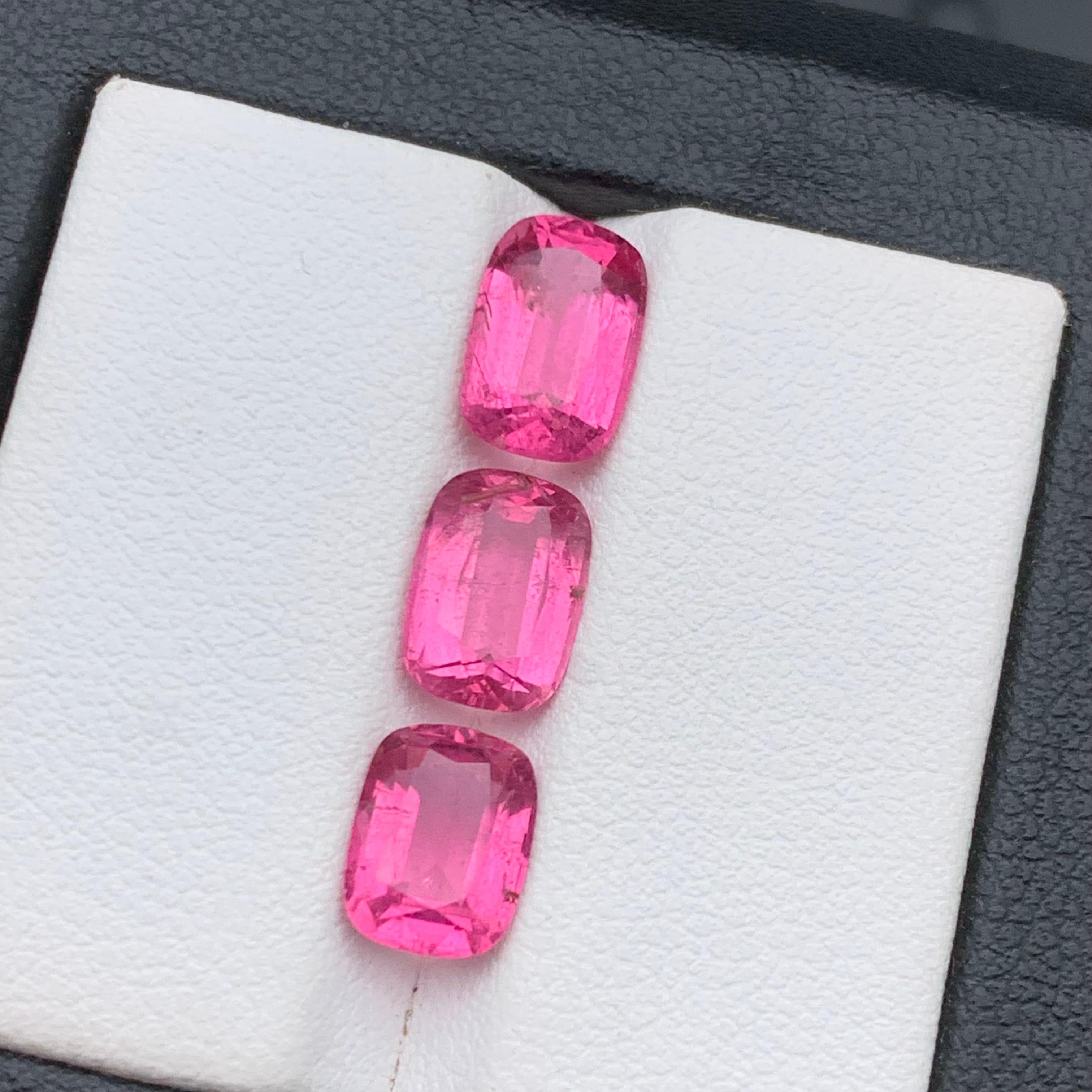 Vivid Pink Natural Tourmaline Ring, Earrings Loose Gemstones 5.05 Ct Cushion Cut For Sale 7