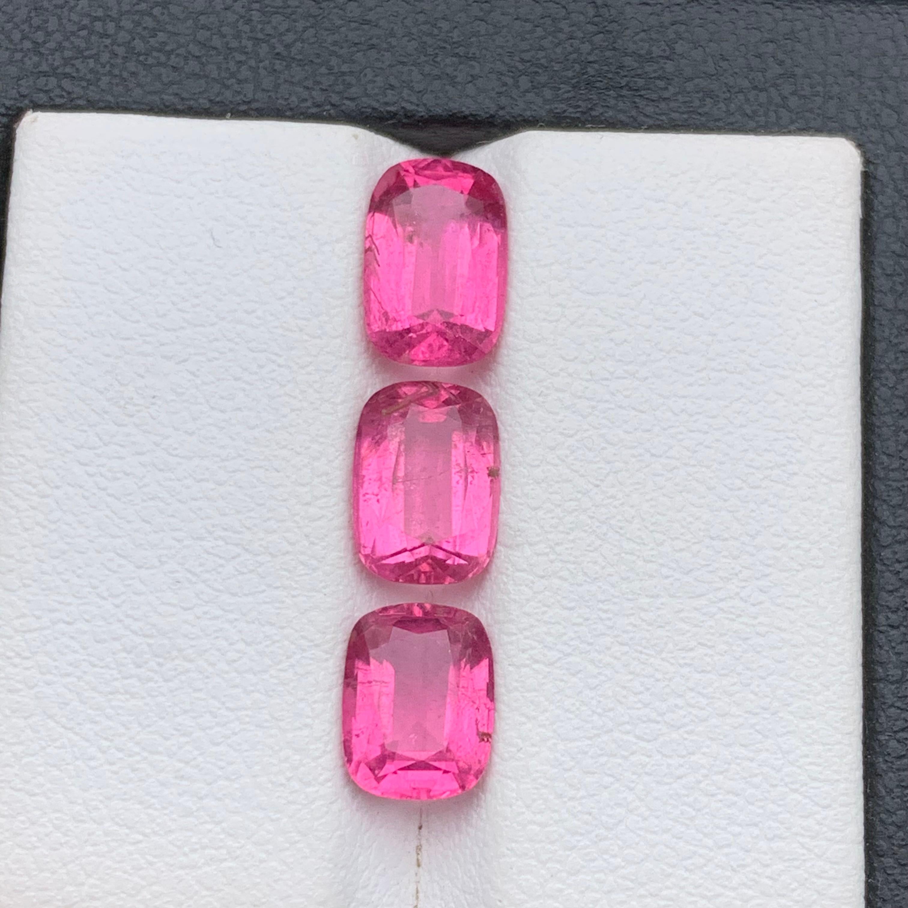 Vivid Pink Natural Tourmaline Ring, Earrings Loose Gemstones 5.05 Ct Cushion Cut For Sale 4