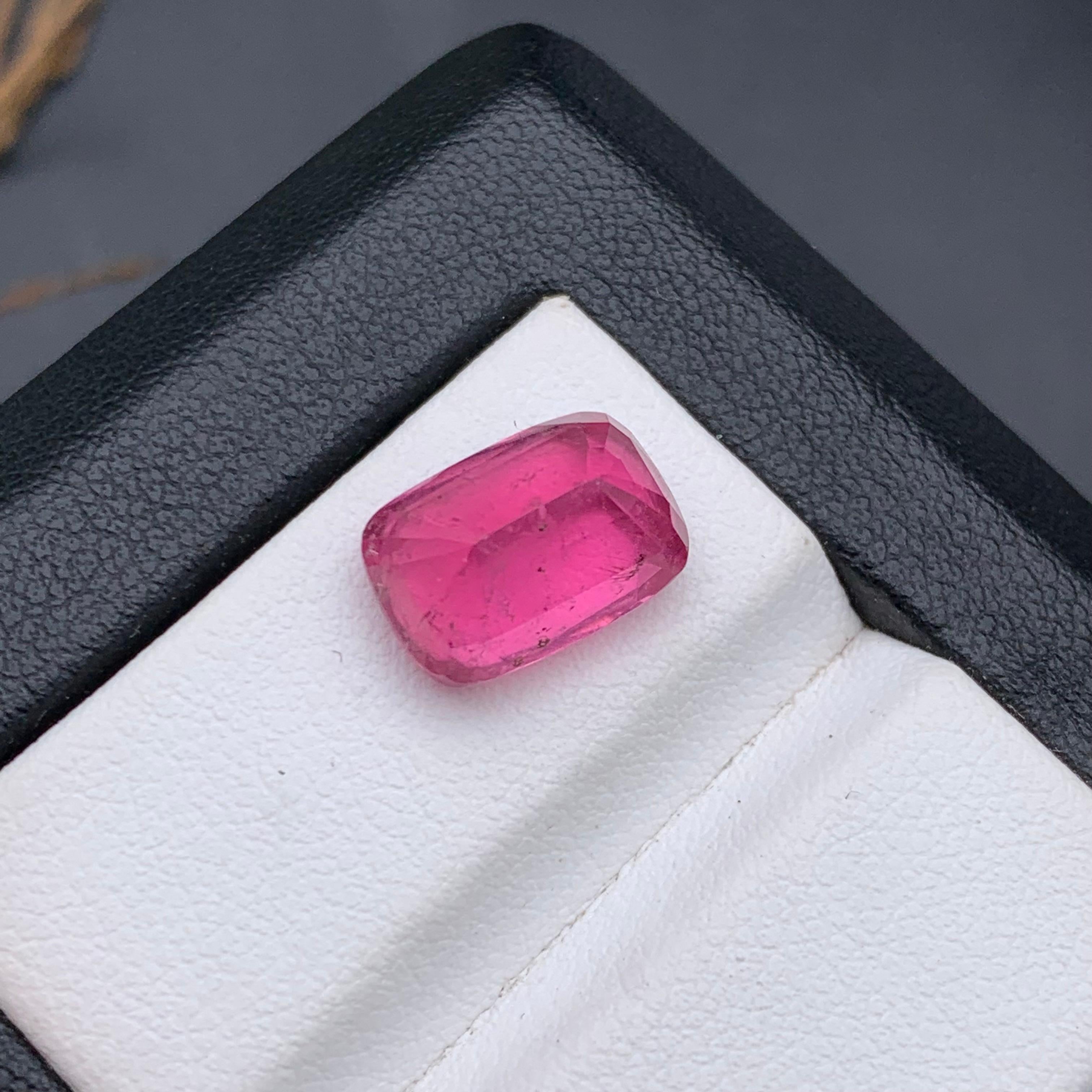 Vivid Pink Natural Tourmaline Ring, Earrings Loose Gemstones 5.20 Ct Cushion Cut For Sale 8