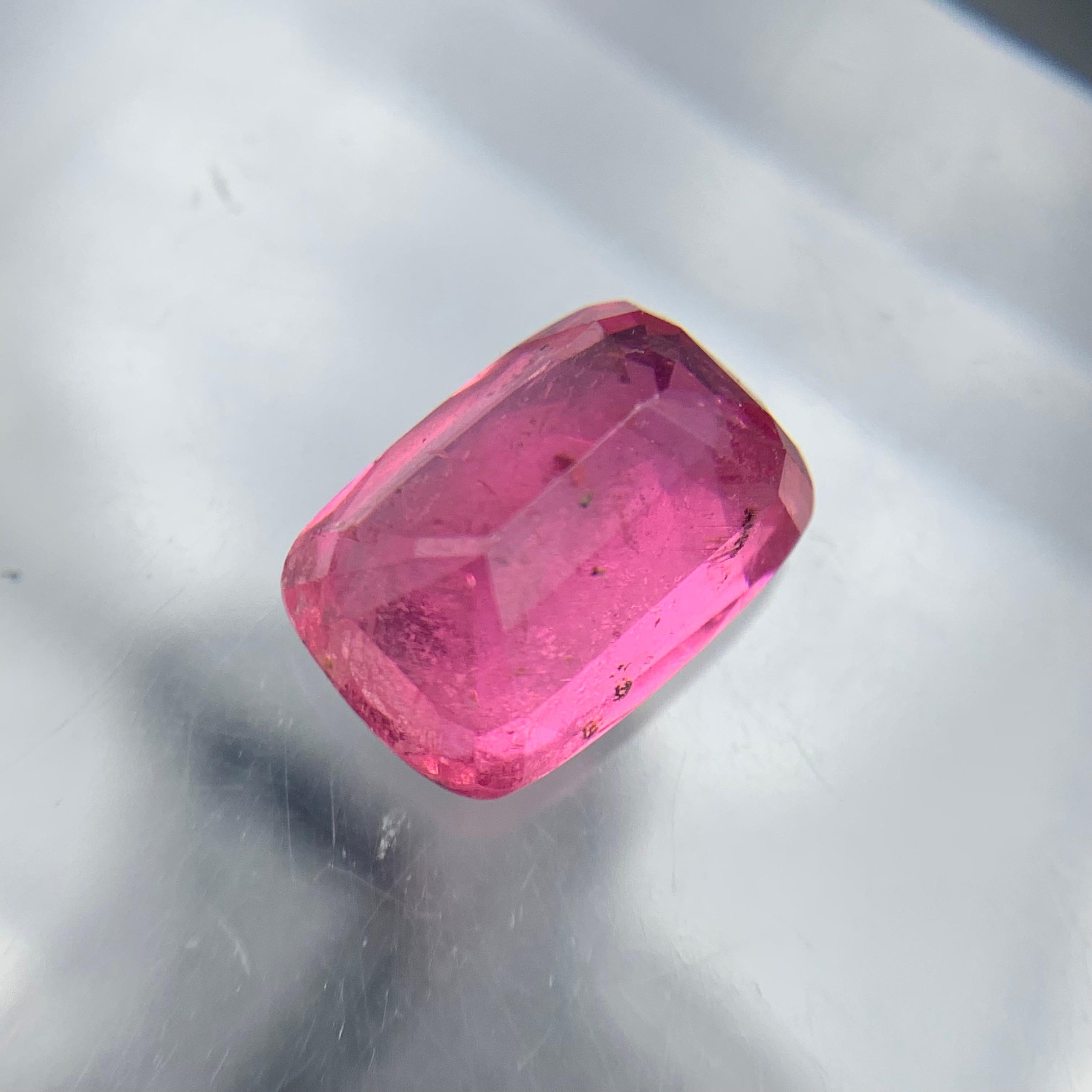 Vivid Pink Natural Tourmaline Ring, Earrings Loose Gemstones 5.20 Ct Cushion Cut For Sale 2