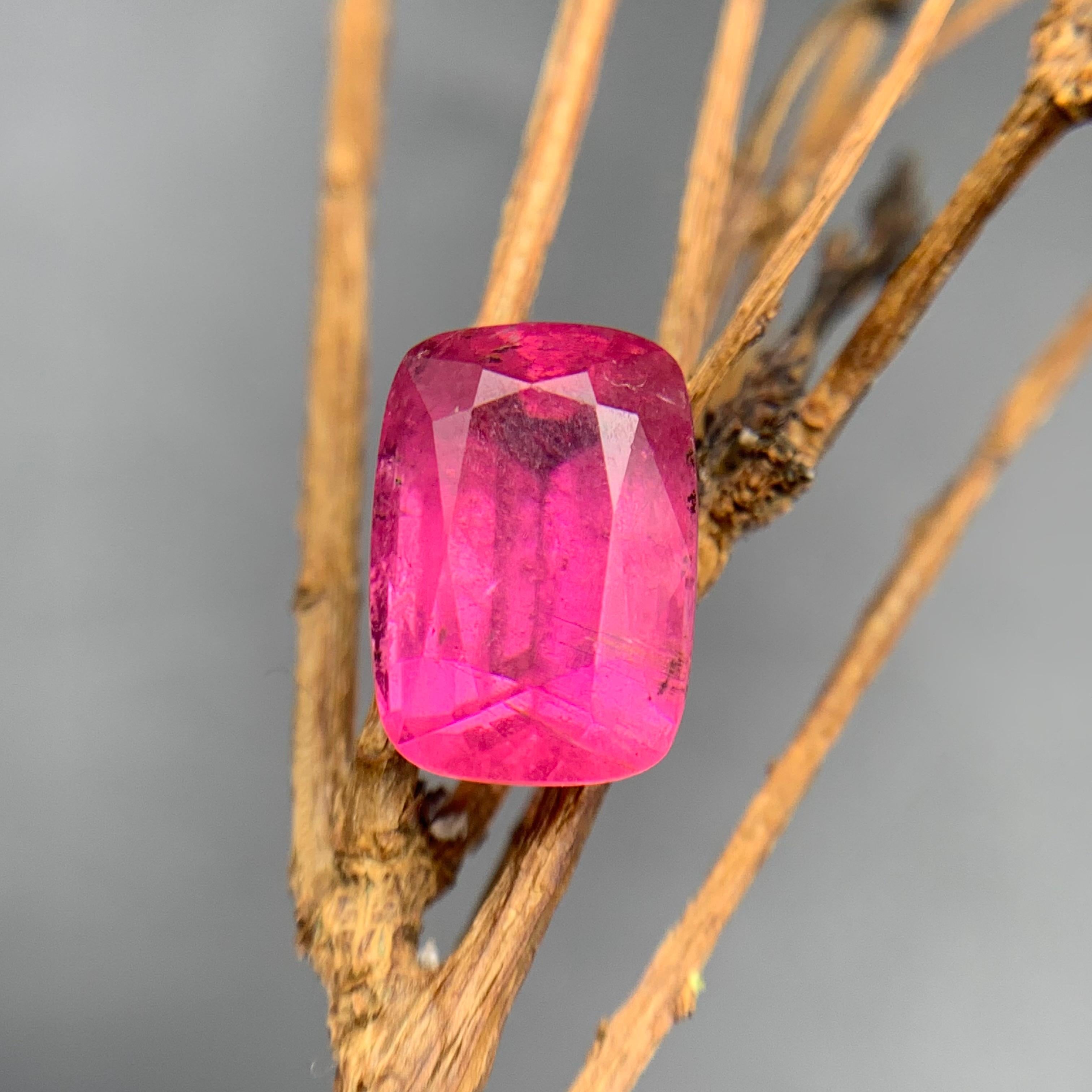 Vivid Pink Natural Tourmaline Ring, Earrings Loose Gemstones 5.20 Ct Cushion Cut For Sale 3