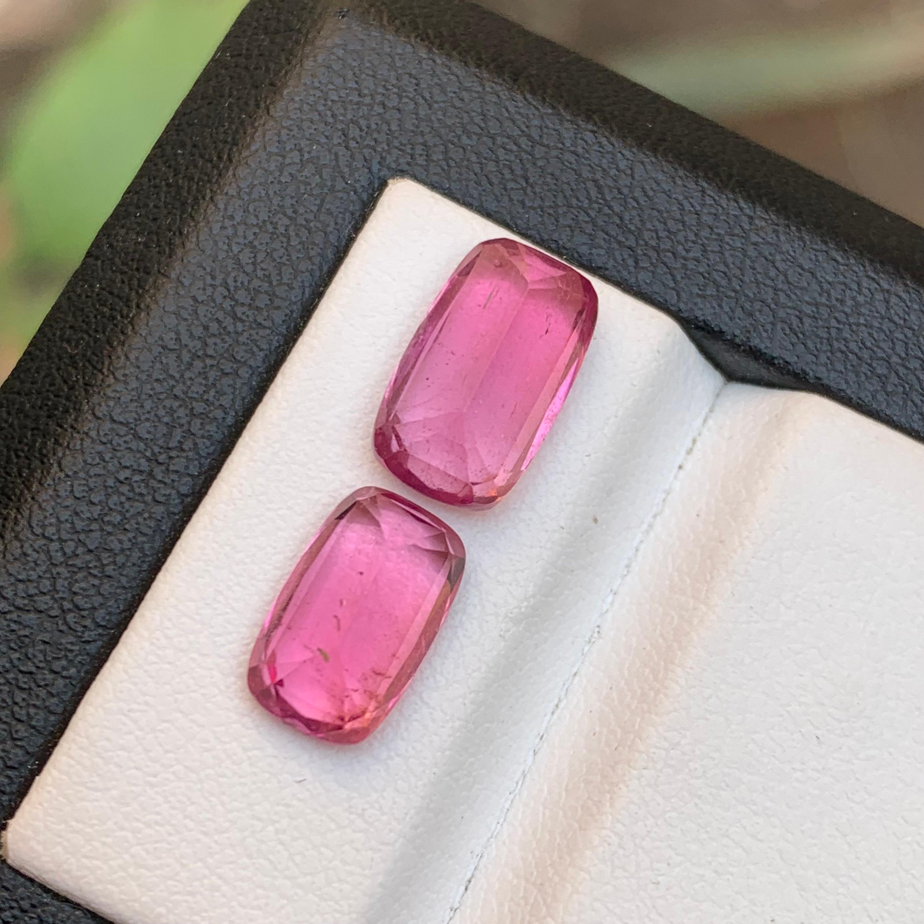 Vivid Pink Natural Tourmaline Ring, Earrings Loose Gemstones 6.45 Ct Cushion Cut For Sale 1