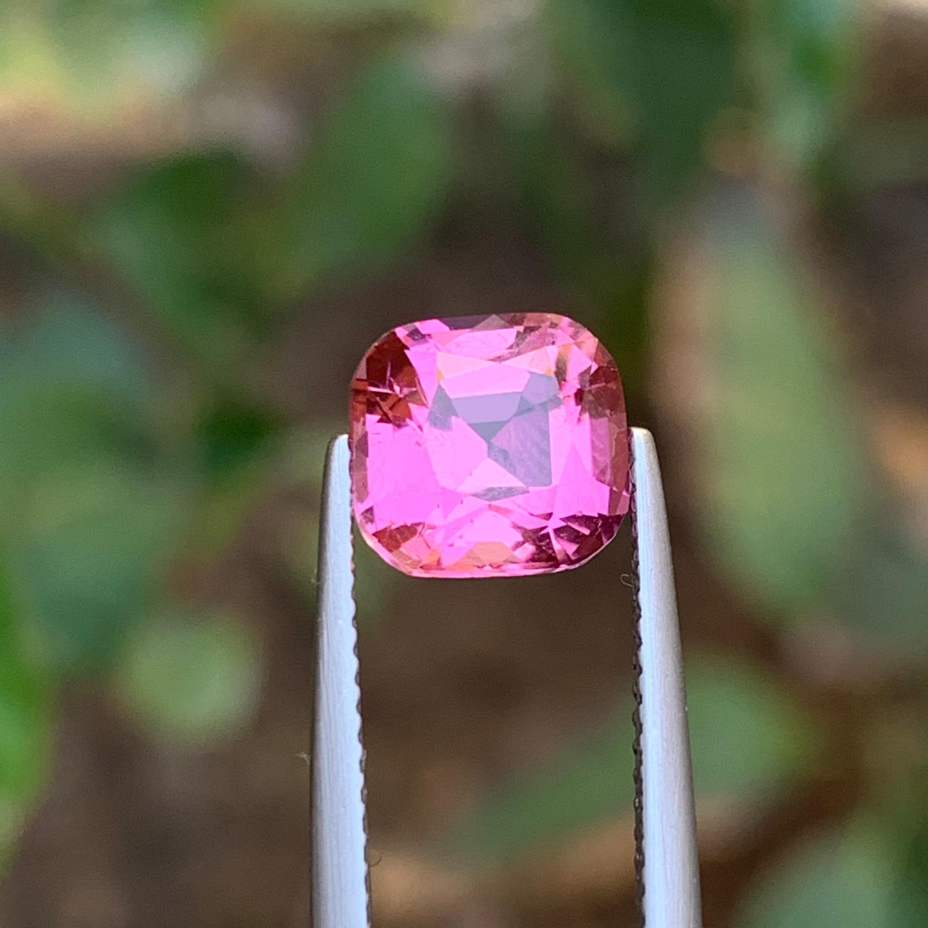 Vivid Pink Natural Turmalin Ring Lose Edelstein 2.80 Karat Quadrat Cushion Cut (Kissenschliff) im Angebot