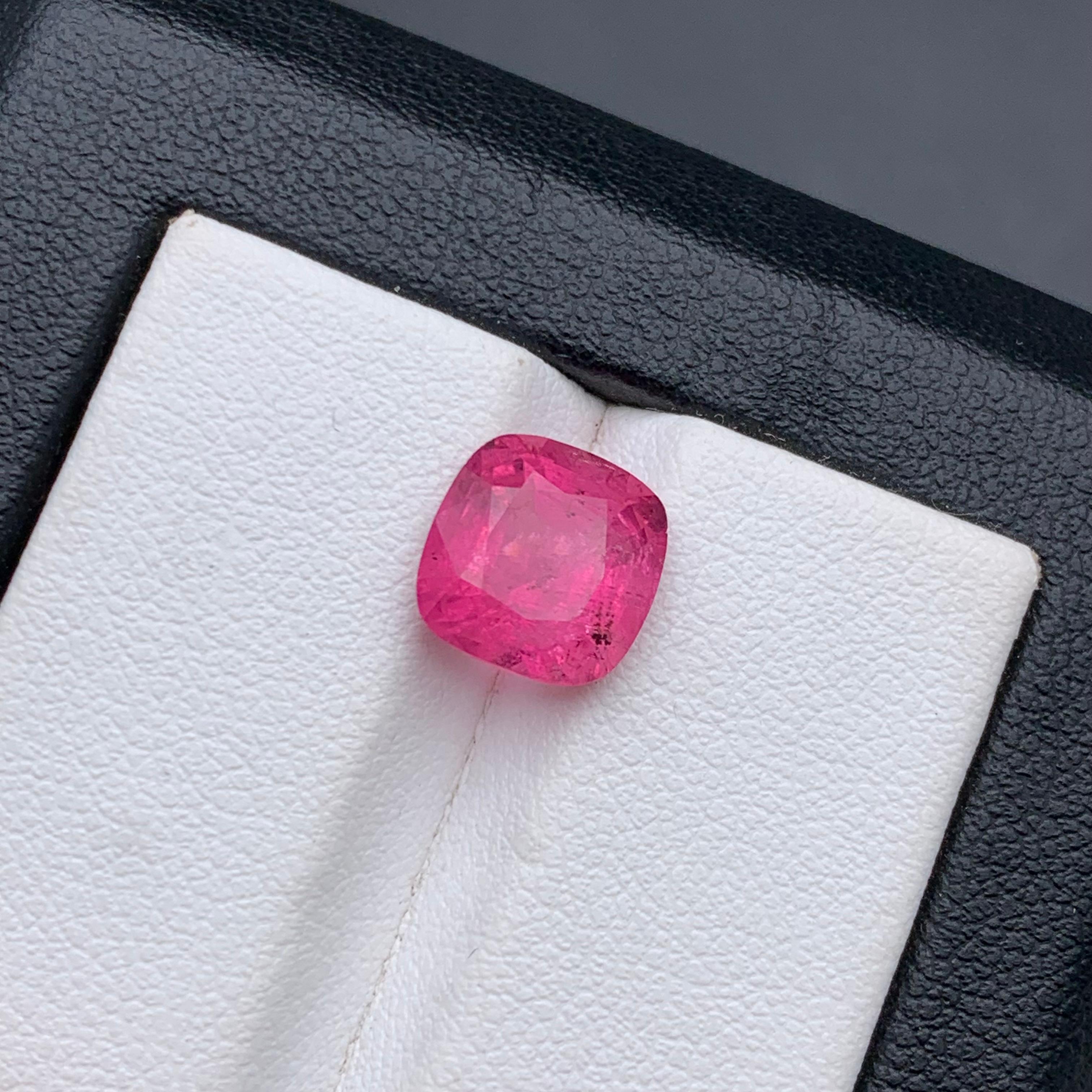 Vivid Pink Natural Tourmaline Ring Loose Gemstones 3 Ct Cushion Cut for Jewelry For Sale 8