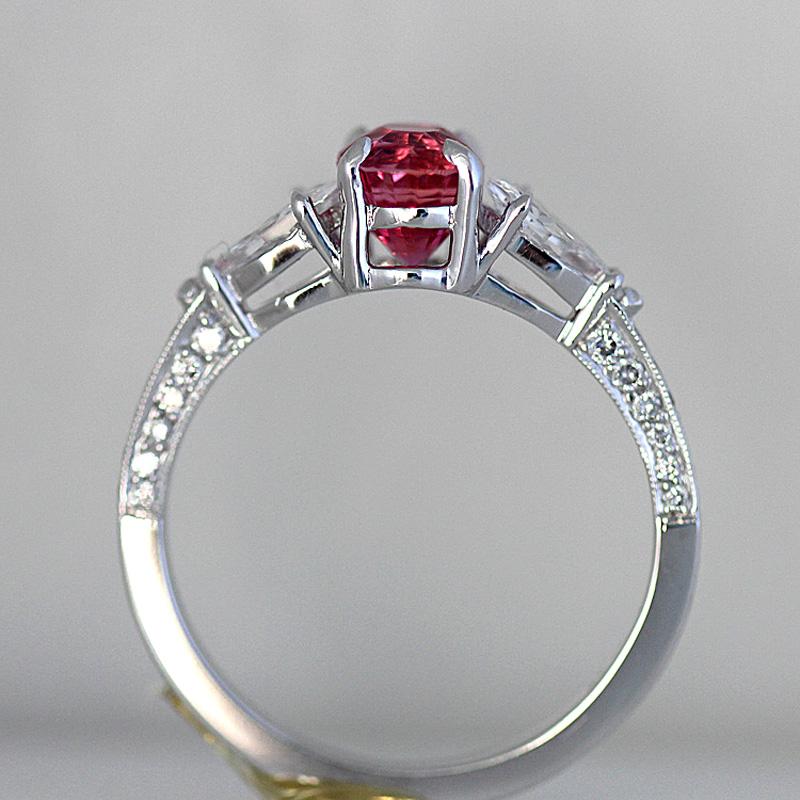 Modern Vivid Pink Sapphire 1.00 Carat Three-Stone Ring 18 Karat White For Sale