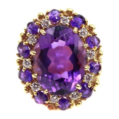 Vivid Purple Amethyst Diamond 18 Karat Yellow Gold 1960s Ring